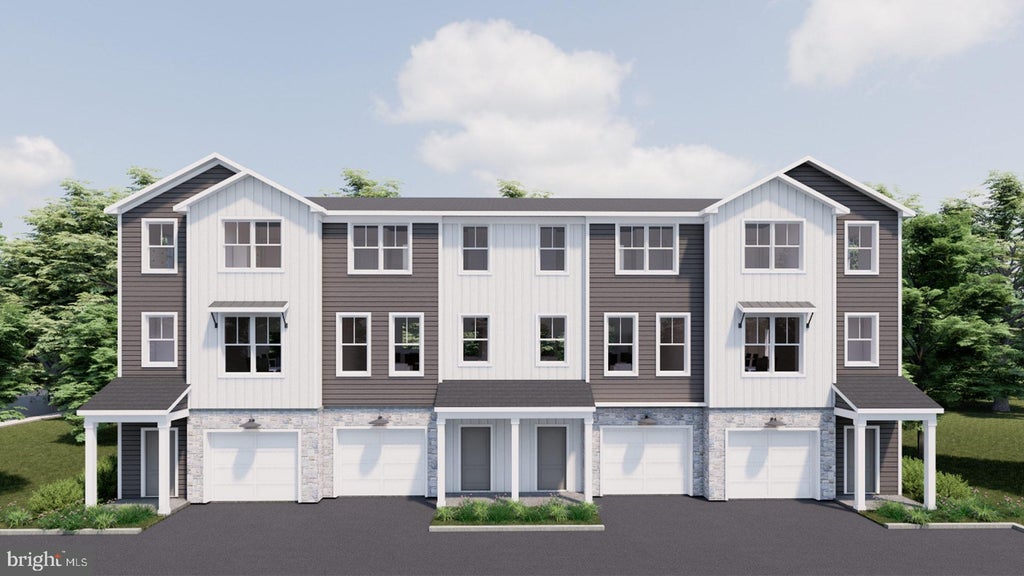 Photo of 28 E Kestrel Drive, DENVER, PA 17517 (MLS # PALA2096706)