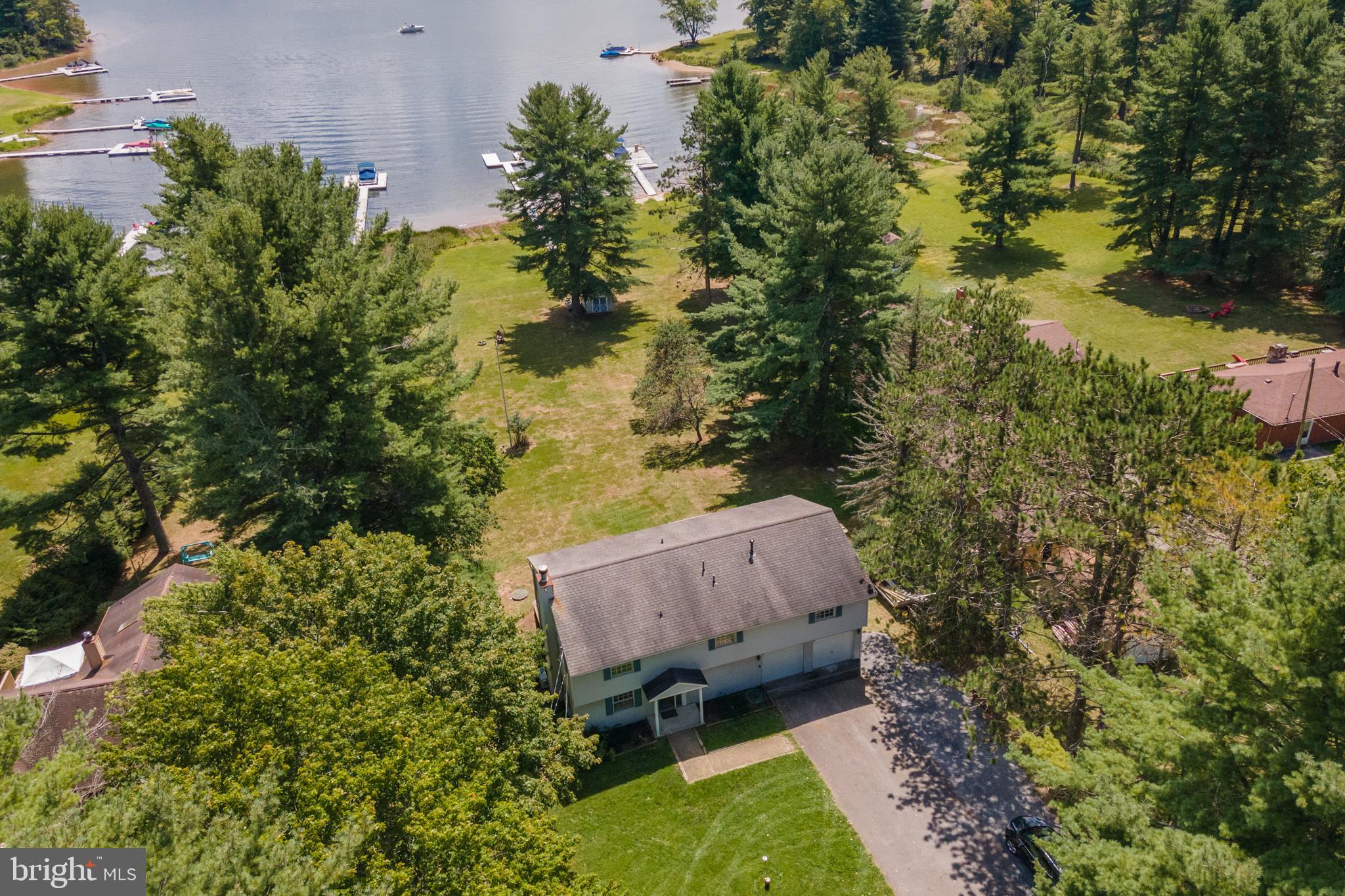 PARADISE POINT - Residential