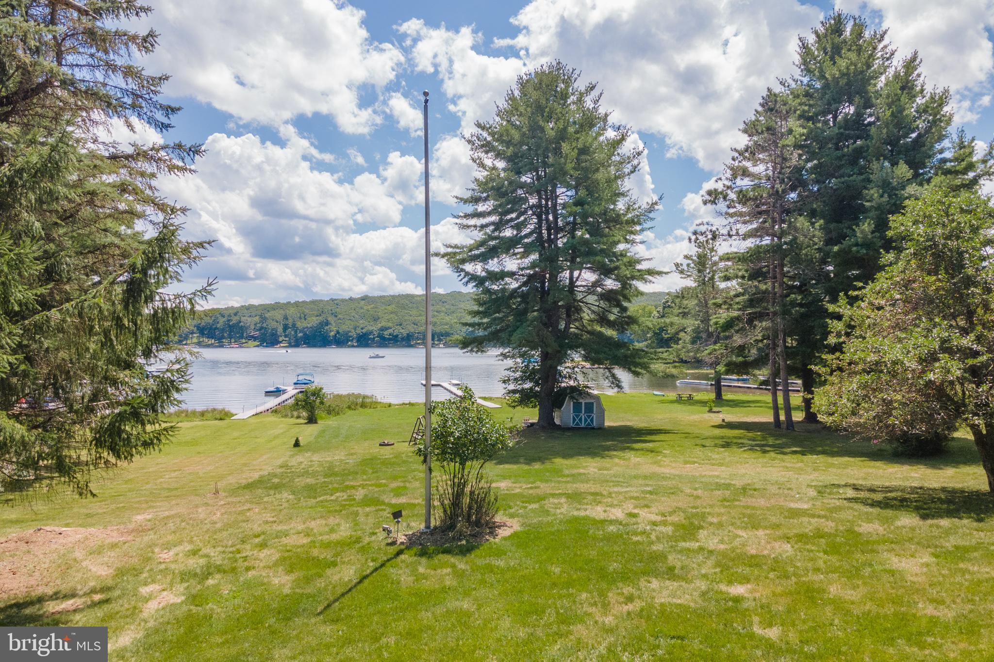 PARADISE POINT - Residential