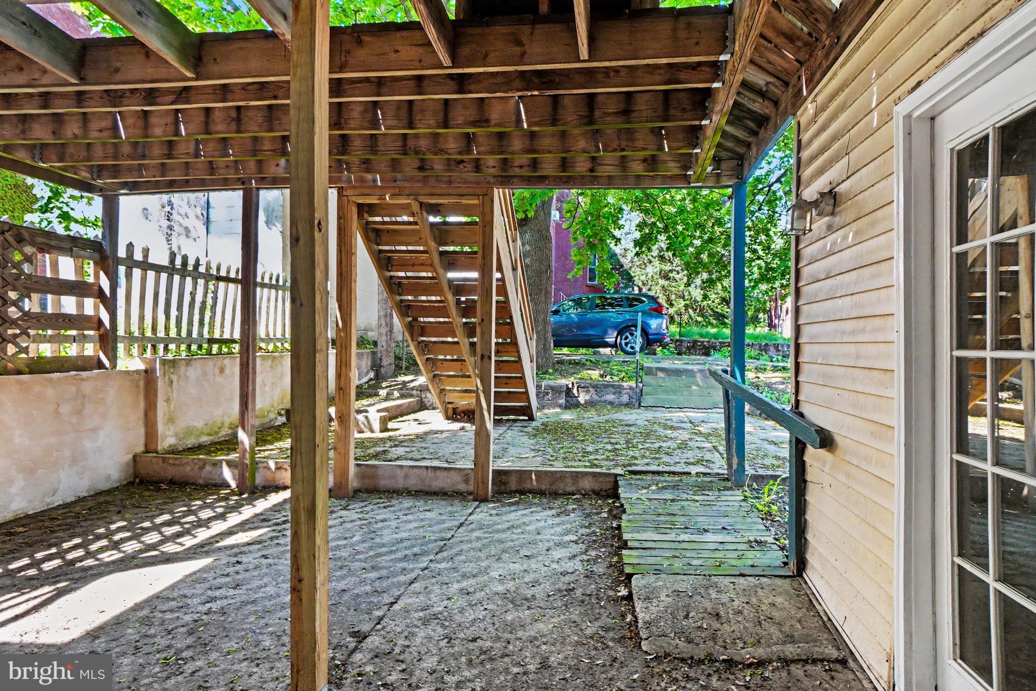 POTTSVILLE - Residential