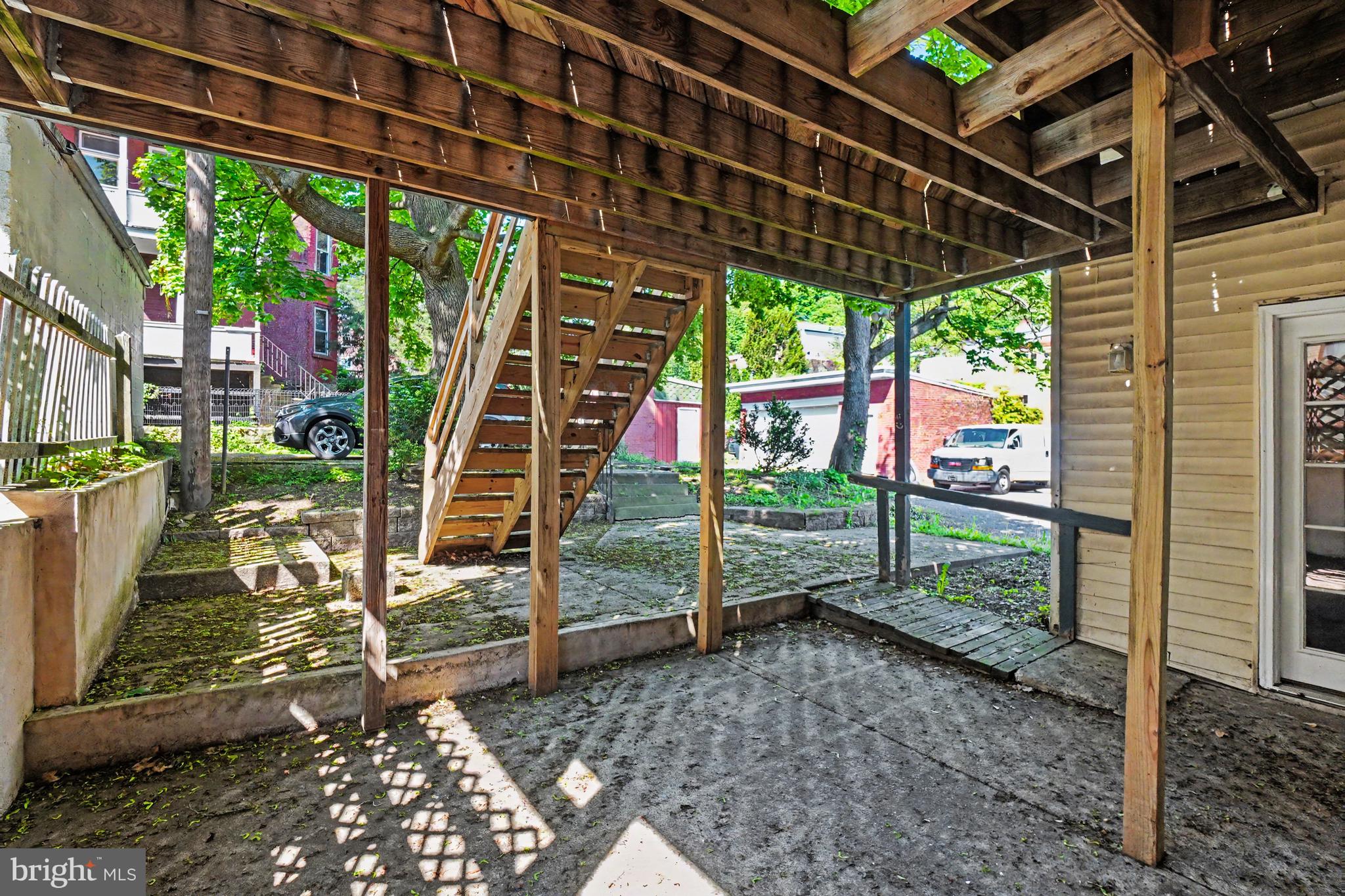 POTTSVILLE - Residential
