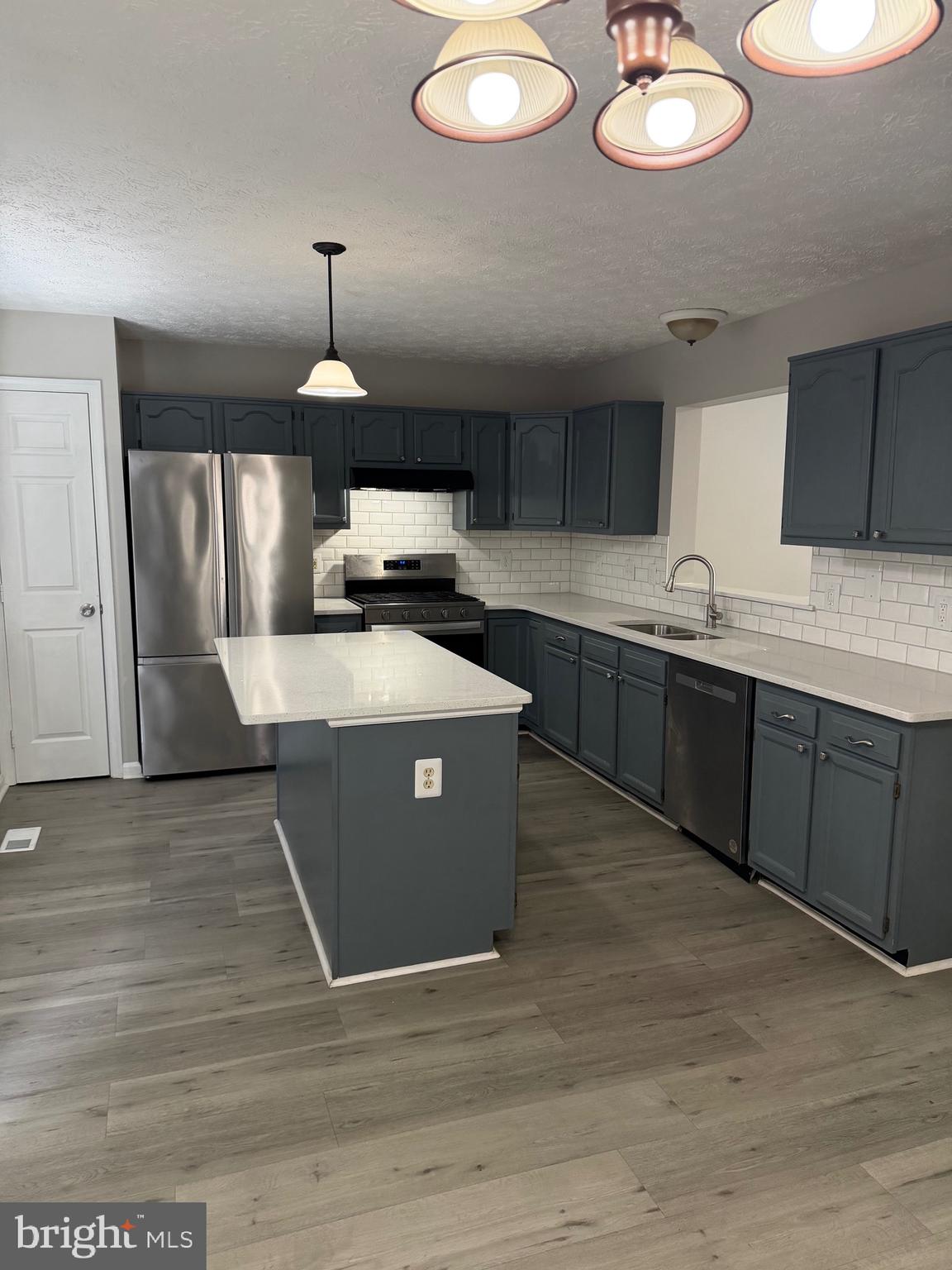 PARK RIDGE - Residential Lease