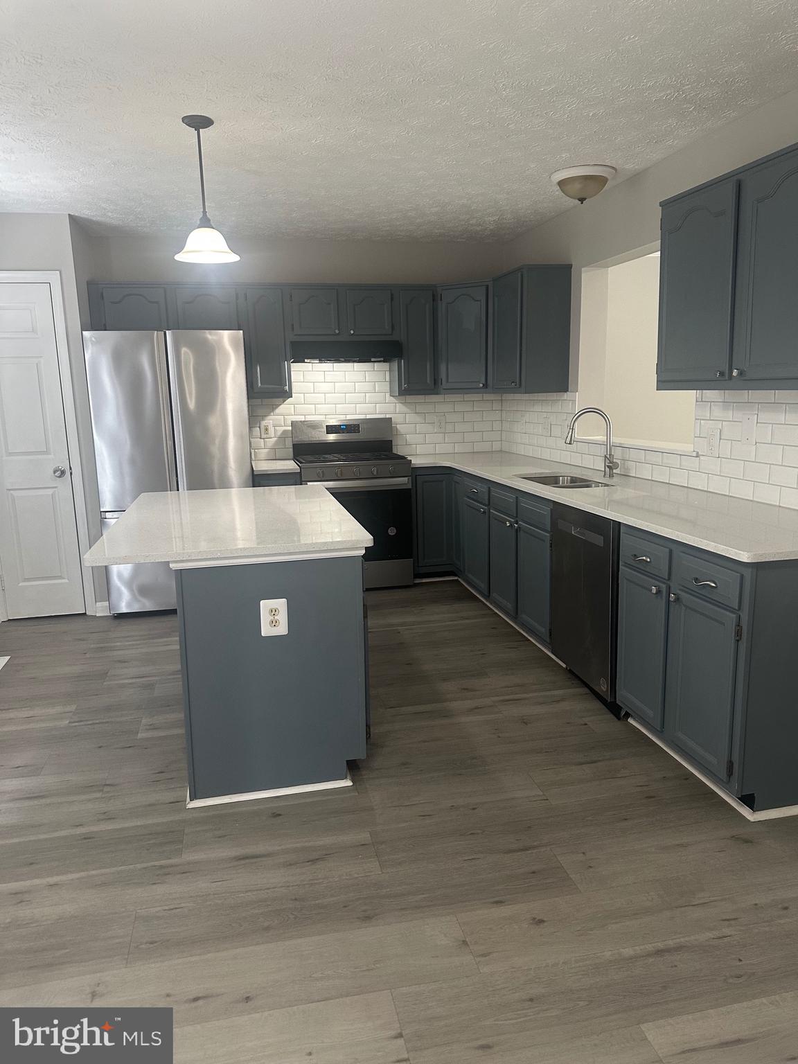 PARK RIDGE - Residential Lease