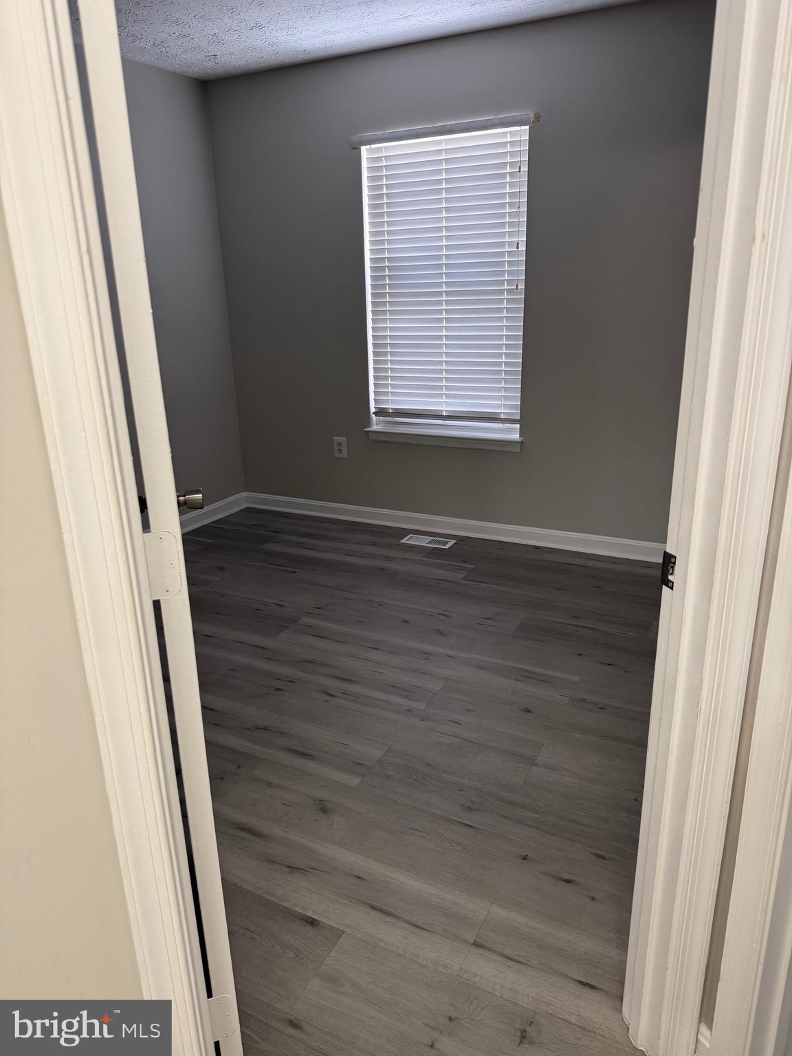 PARK RIDGE - Residential Lease