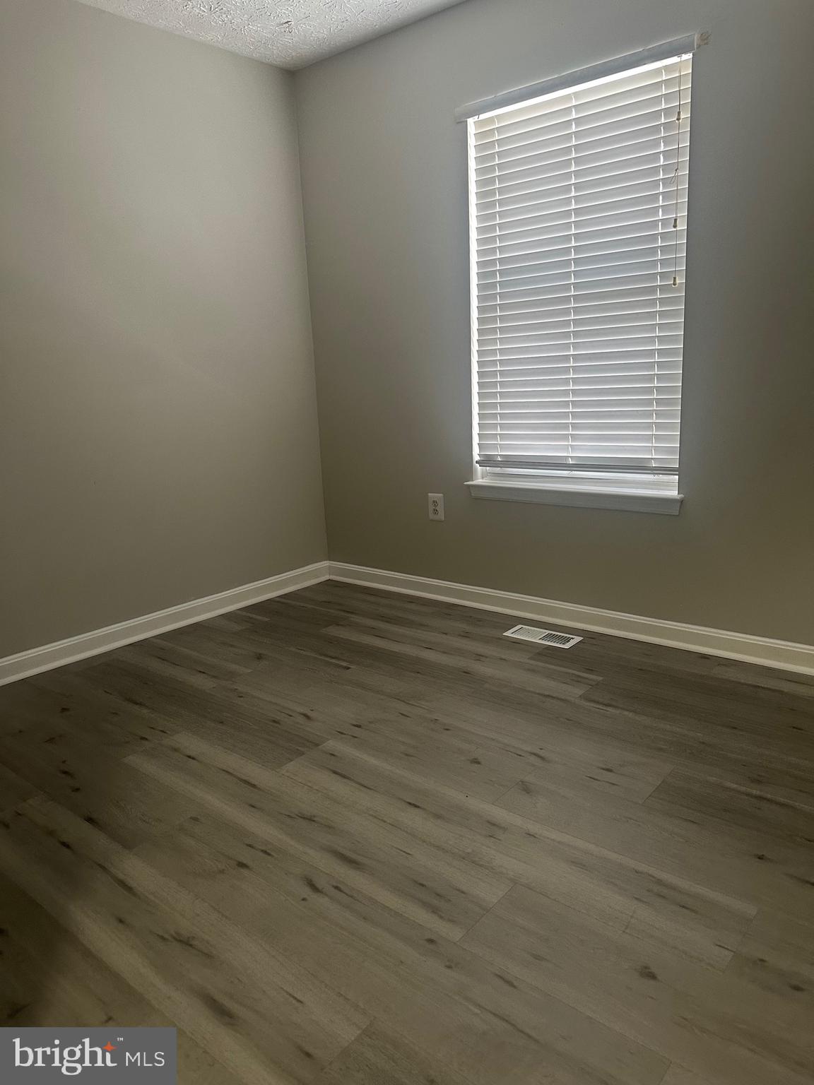 PARK RIDGE - Residential Lease