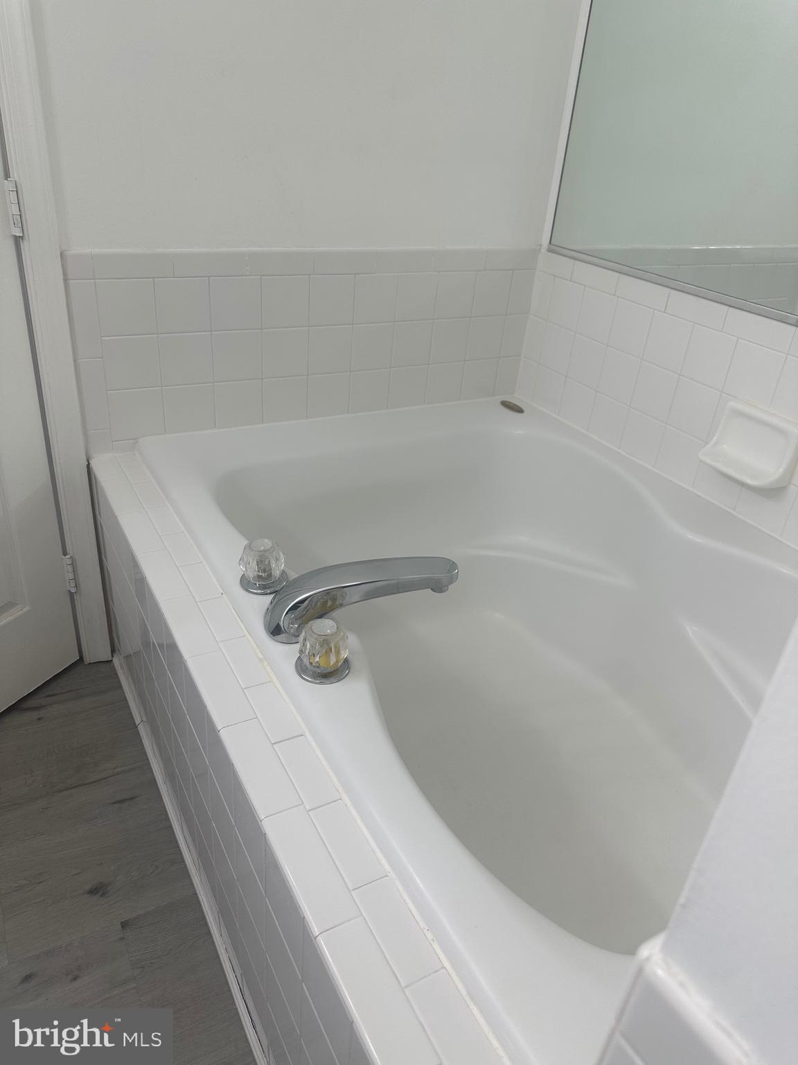 PARK RIDGE - Residential Lease