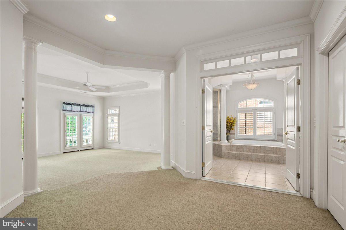 WILSHYRE OF MCLEAN - Residential