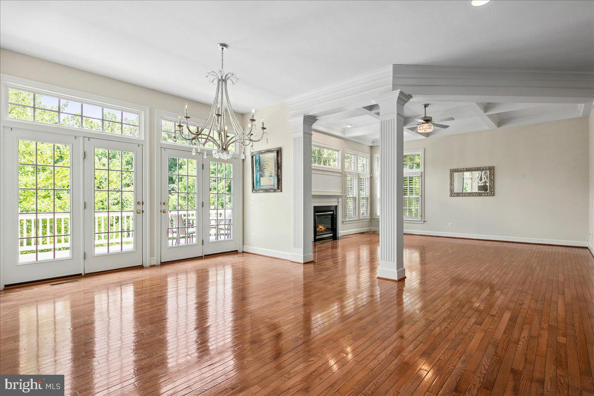 WILSHYRE OF MCLEAN - Residential