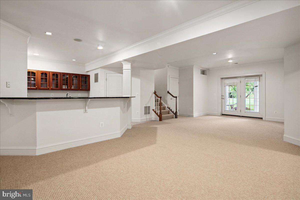 WILSHYRE OF MCLEAN - Residential