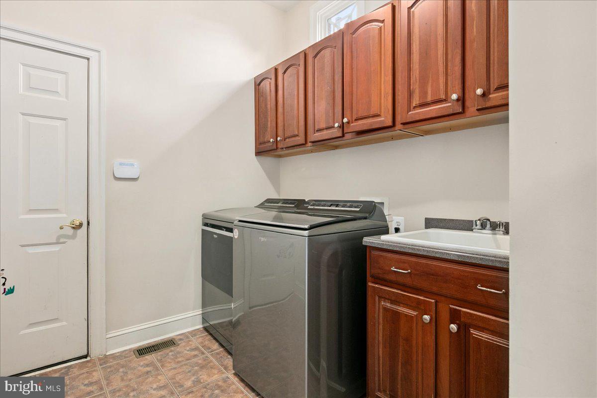 WILSHYRE OF MCLEAN - Residential