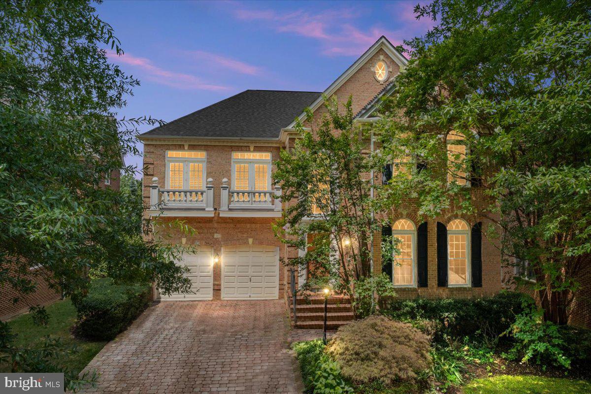 OPEN HOUSE, SUNDAY, JULY 27th: 2PM - 4PM. Nestled on a quiet street, this home features a beautiful layout with warm wood floors, soaring ceilings, and a deck off the breakfast room. In the kitchen, are high-end, stainless steel appliances and a generous island with breakfast bar. The spacious private den is perfect for working from home, and the grand family room features a fireplace. There are beautiful Schonbek chandeliers, as well as some from Neiman Marcus. The second-floor loft includes generously sized bedrooms, each with its own bathroom. The primary suite offers a custom walk-in closet and spa bath with soaking tub, two vanities, and a separate shower. Very spacious, walkout finished basement with recreation room and second kitchen, plus fifth bedroom and bath. Private backyard plus two-car attached garage.
Conveniently located just a minute from Route 267/495/66 and close to Tysons Galleria, Tysons Corner, Spring Hill Metro, and Dulles International Airport, this stunning home offers unbeatable accessibility. It’s situated a short distance to the community recreation center, Spring Hill Elementary School and other top-rated schools, including the middle and high school nearby. Move-in ready and designed for both comfort and convenience!