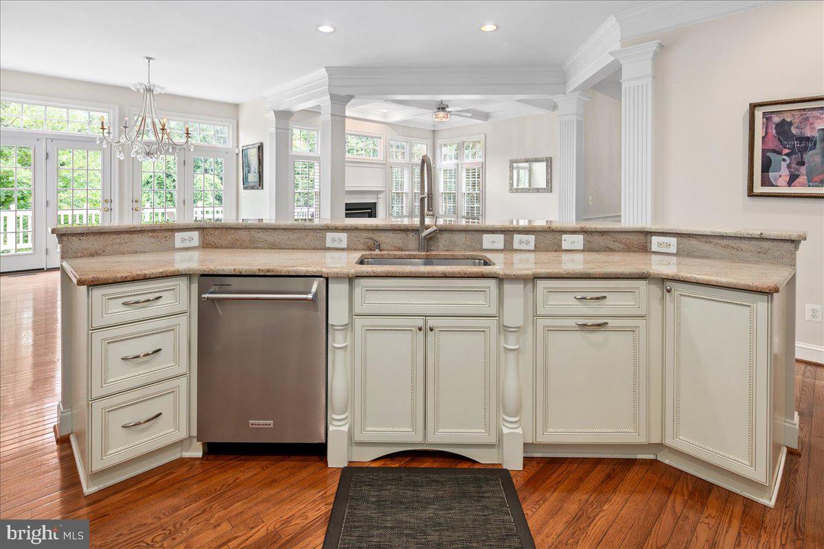 WILSHYRE OF MCLEAN - Residential