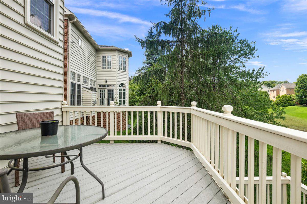 WILSHYRE OF MCLEAN - Residential