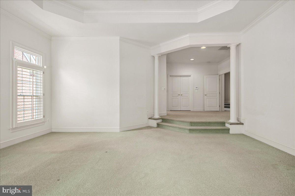 WILSHYRE OF MCLEAN - Residential