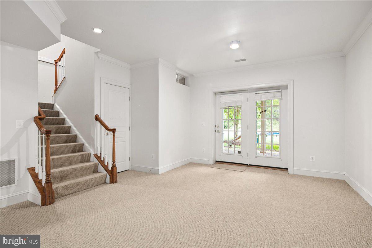 WILSHYRE OF MCLEAN - Residential