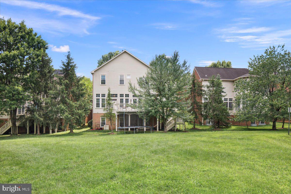 WILSHYRE OF MCLEAN - Residential