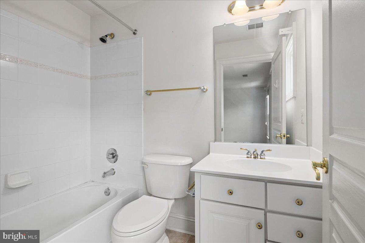 WILSHYRE OF MCLEAN - Residential