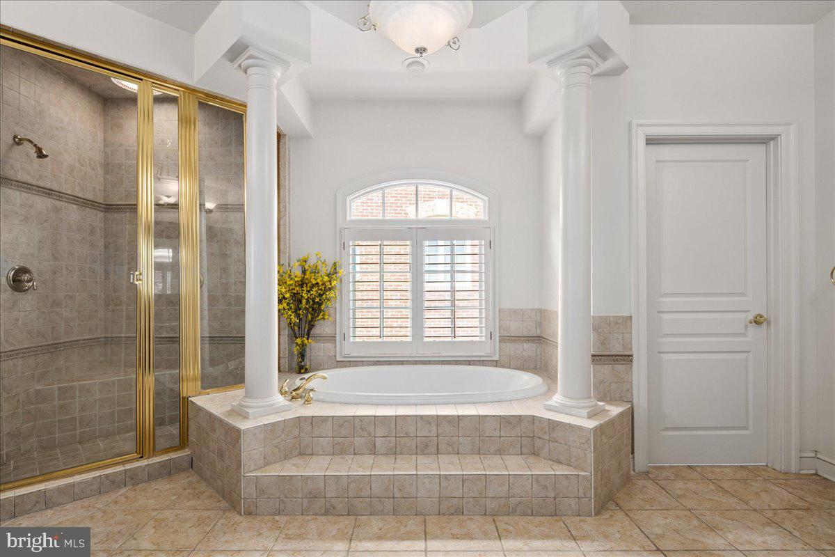 WILSHYRE OF MCLEAN - Residential