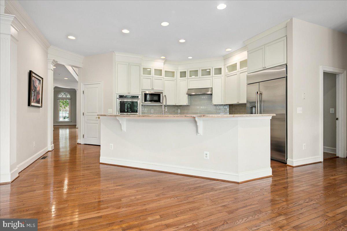 WILSHYRE OF MCLEAN - Residential