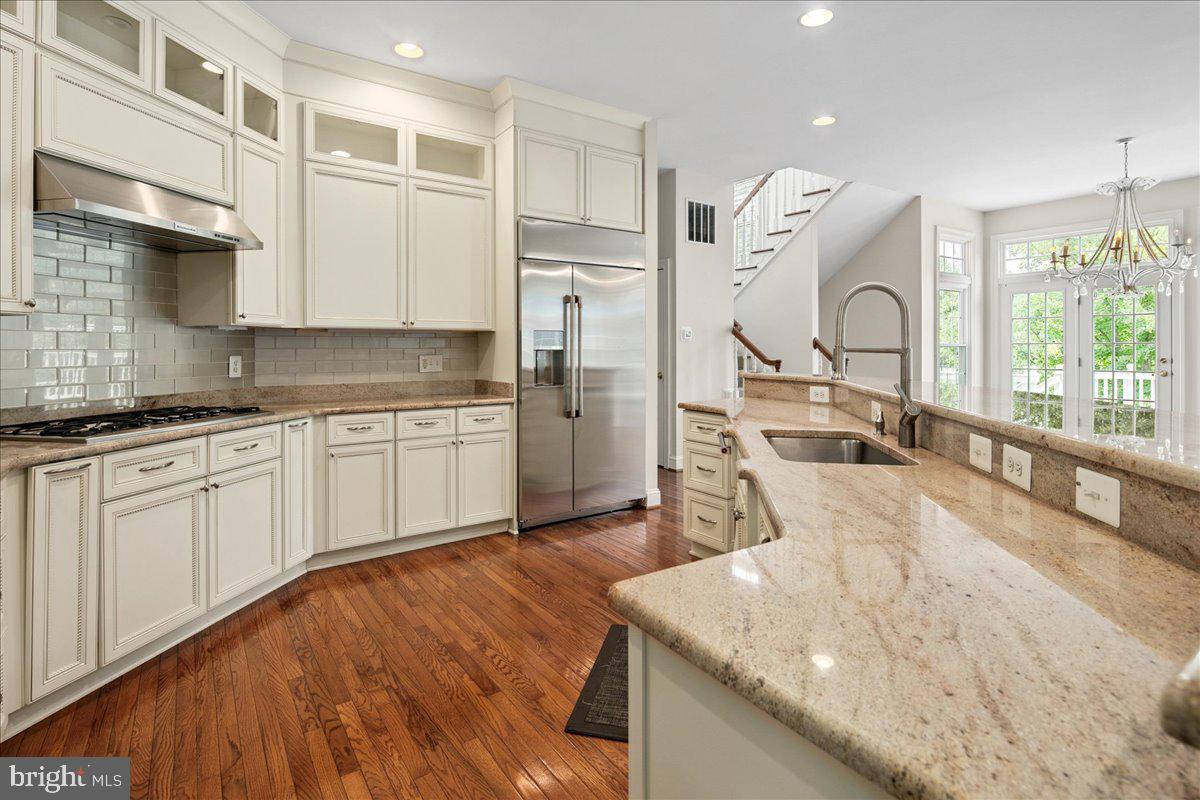 WILSHYRE OF MCLEAN - Residential