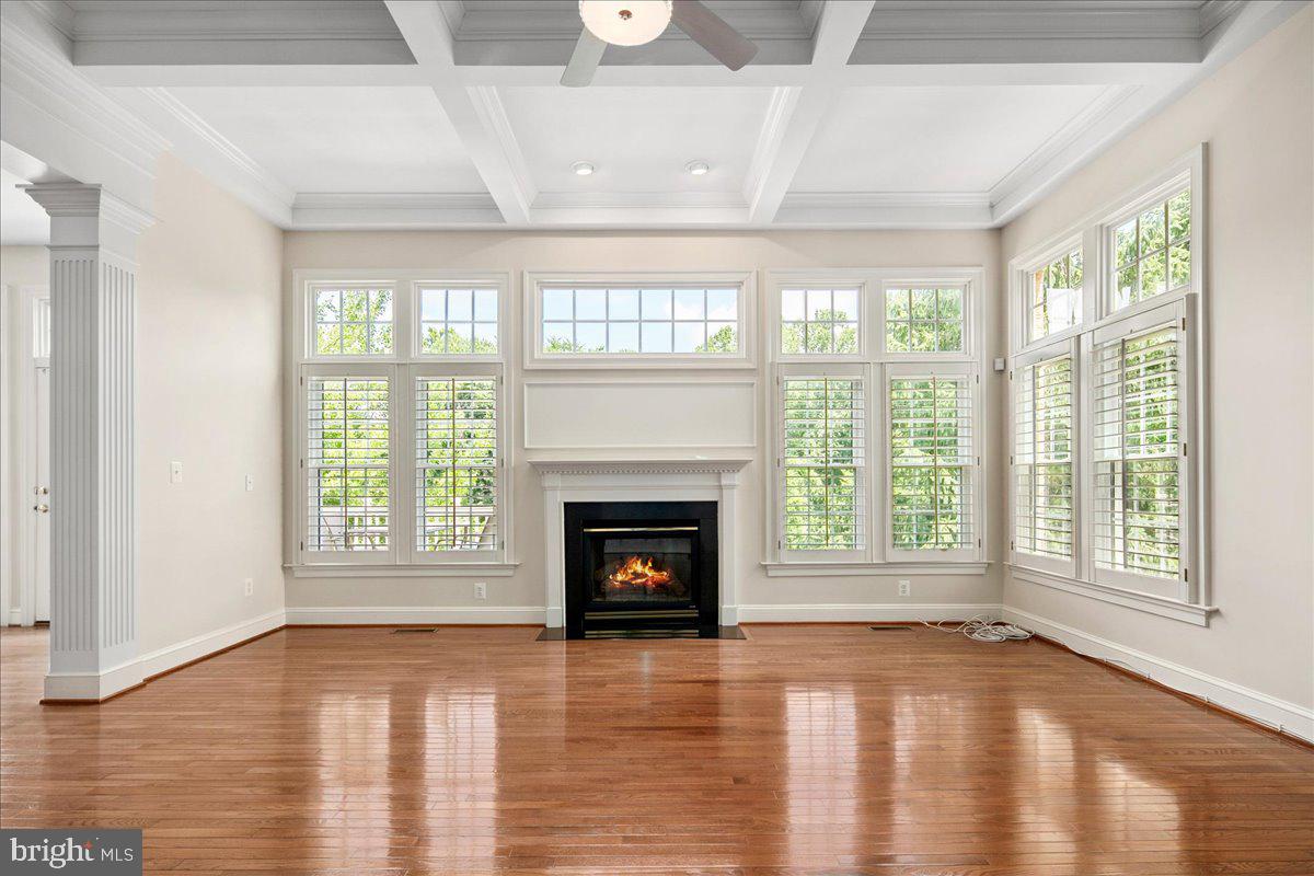 WILSHYRE OF MCLEAN - Residential