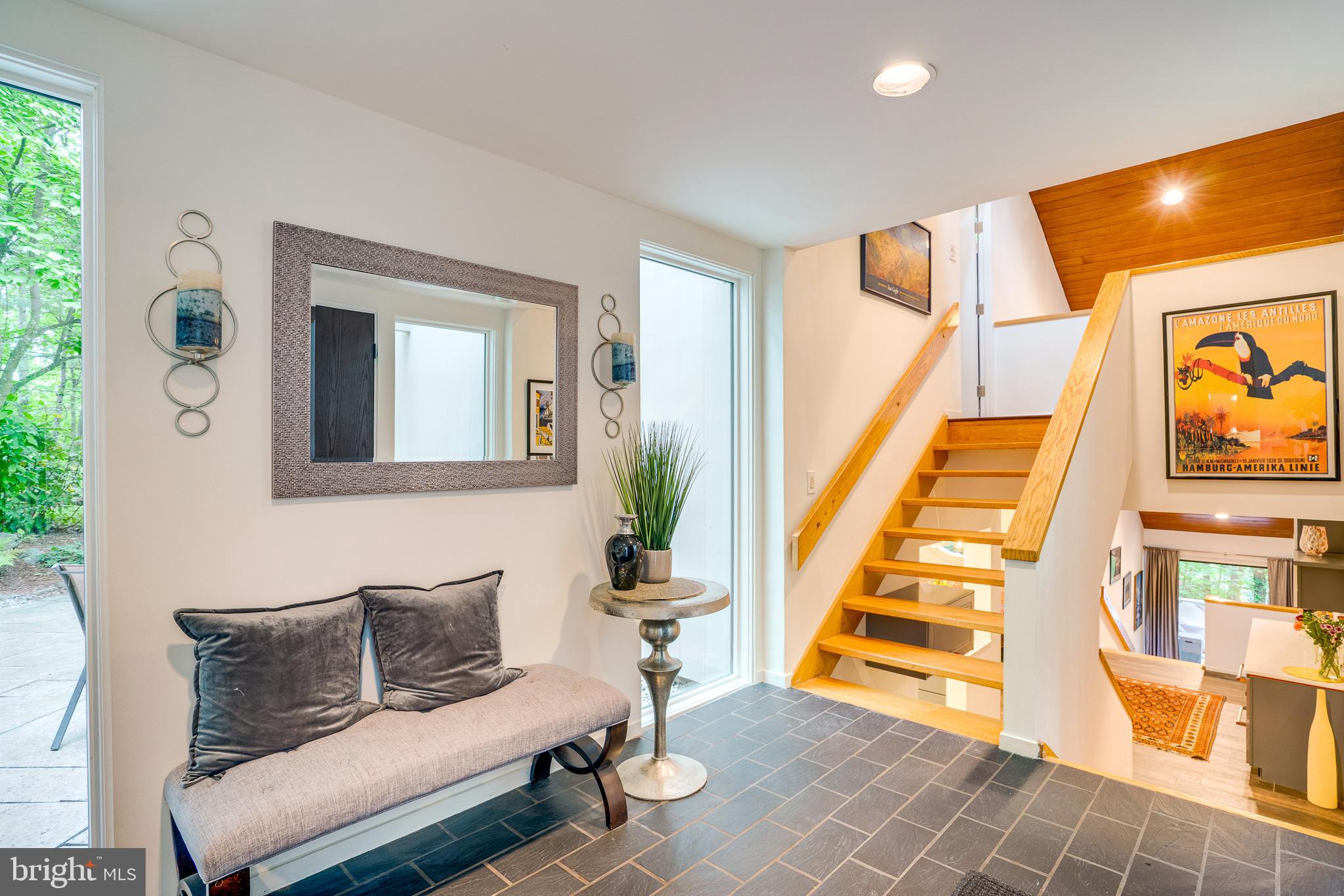 RESTON - Residential