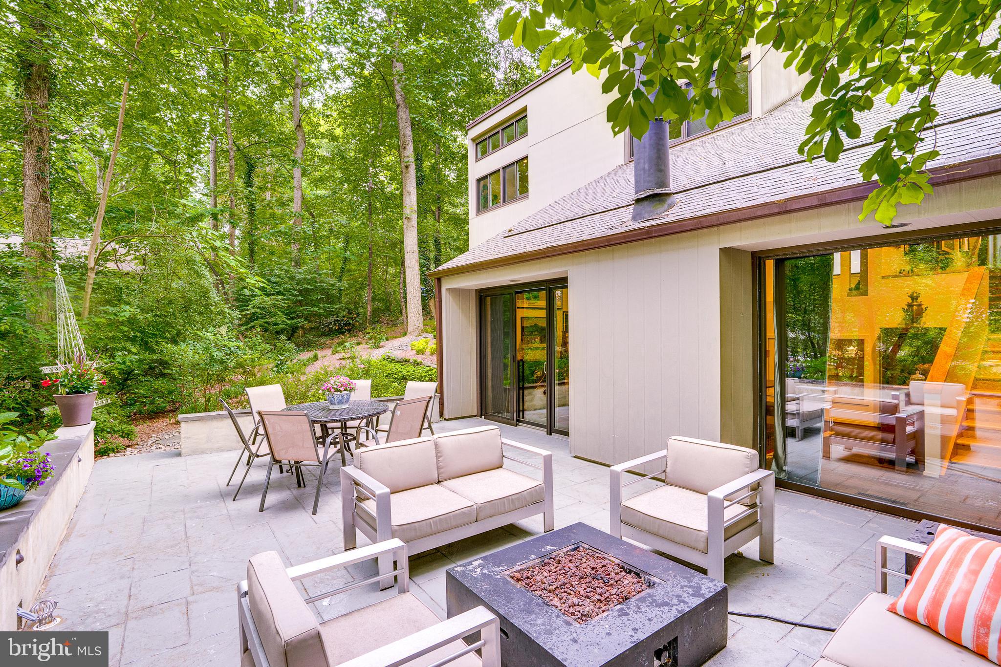 RESTON - Residential