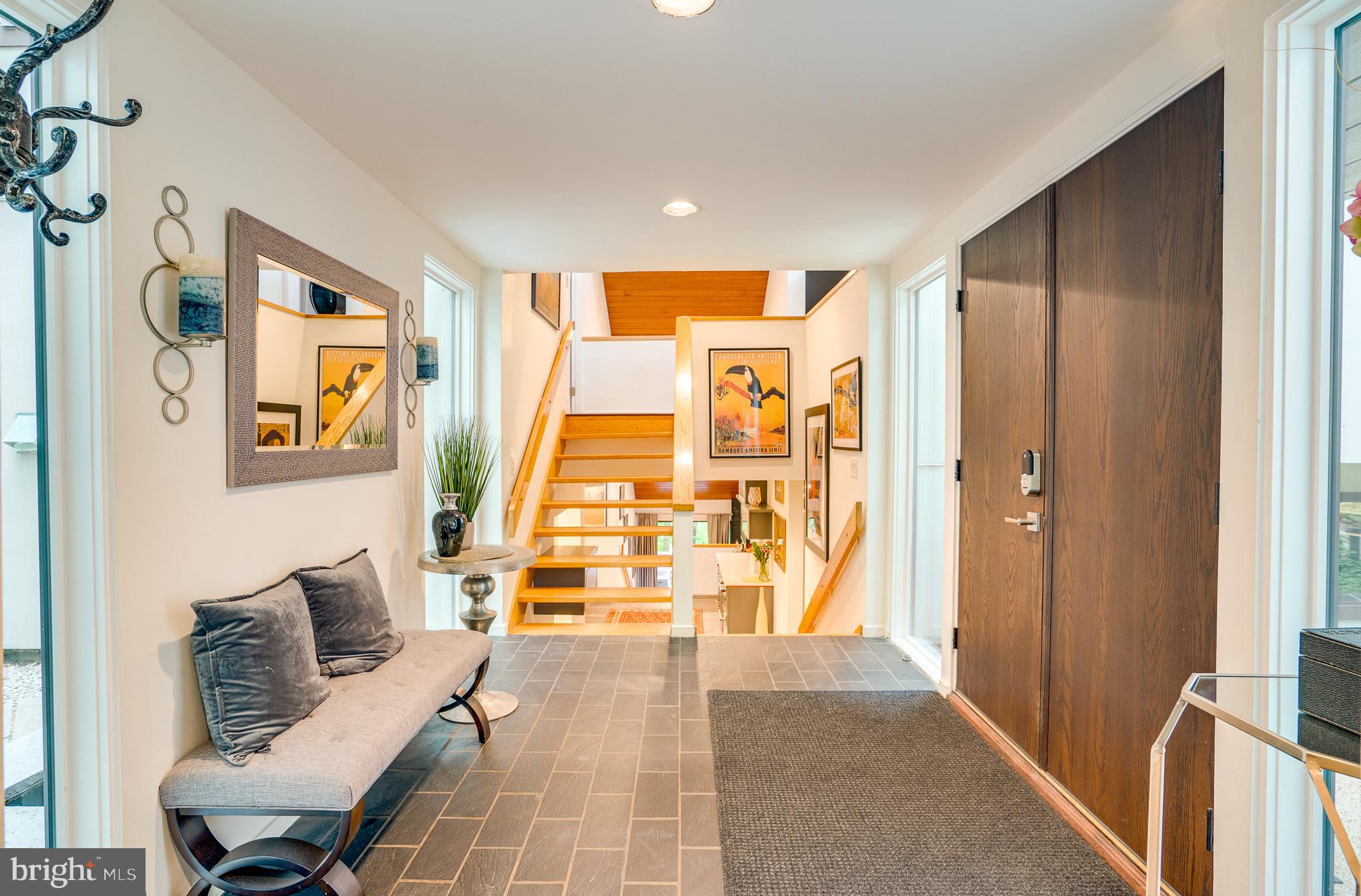 RESTON - Residential