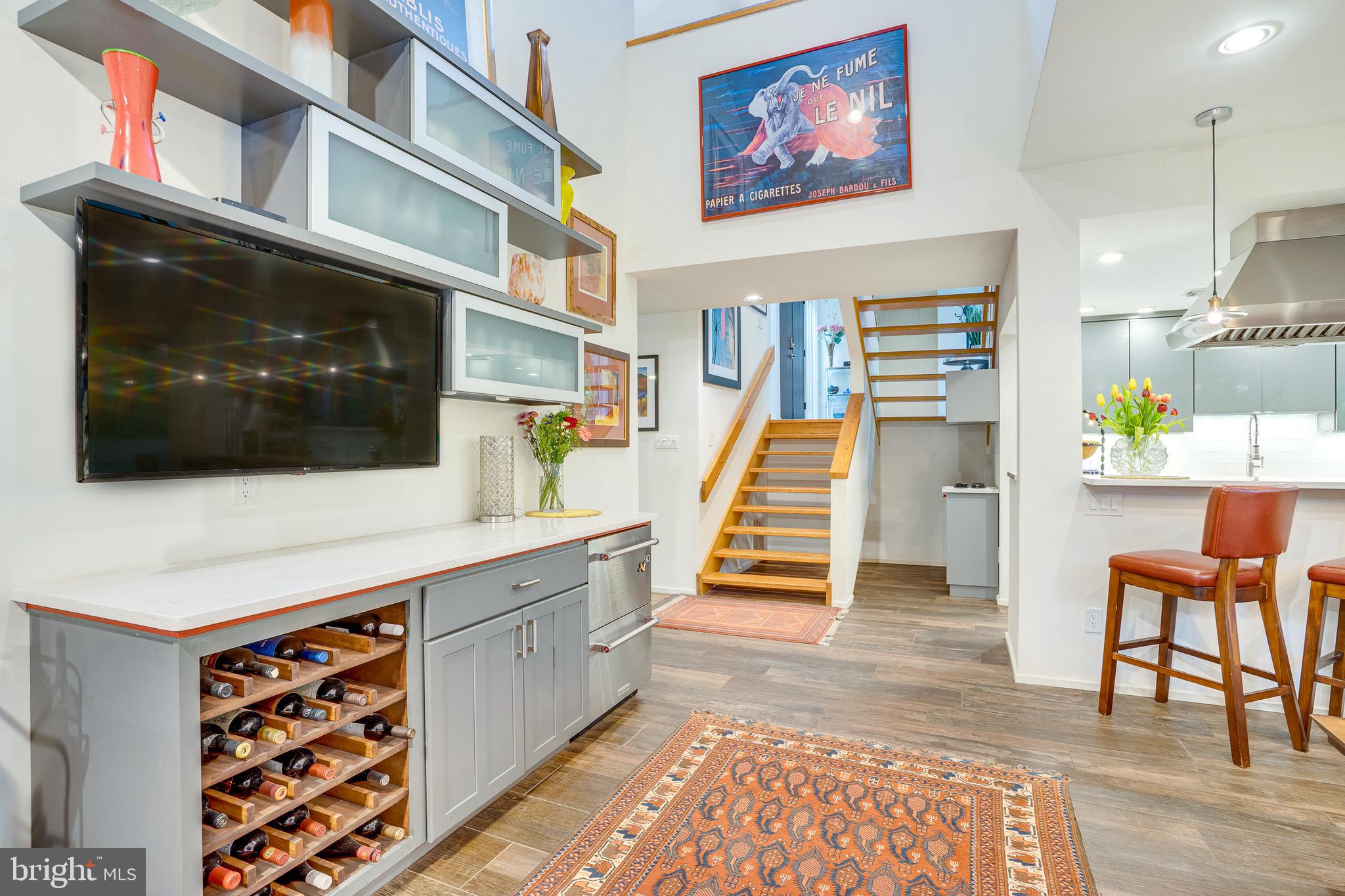 RESTON - Residential