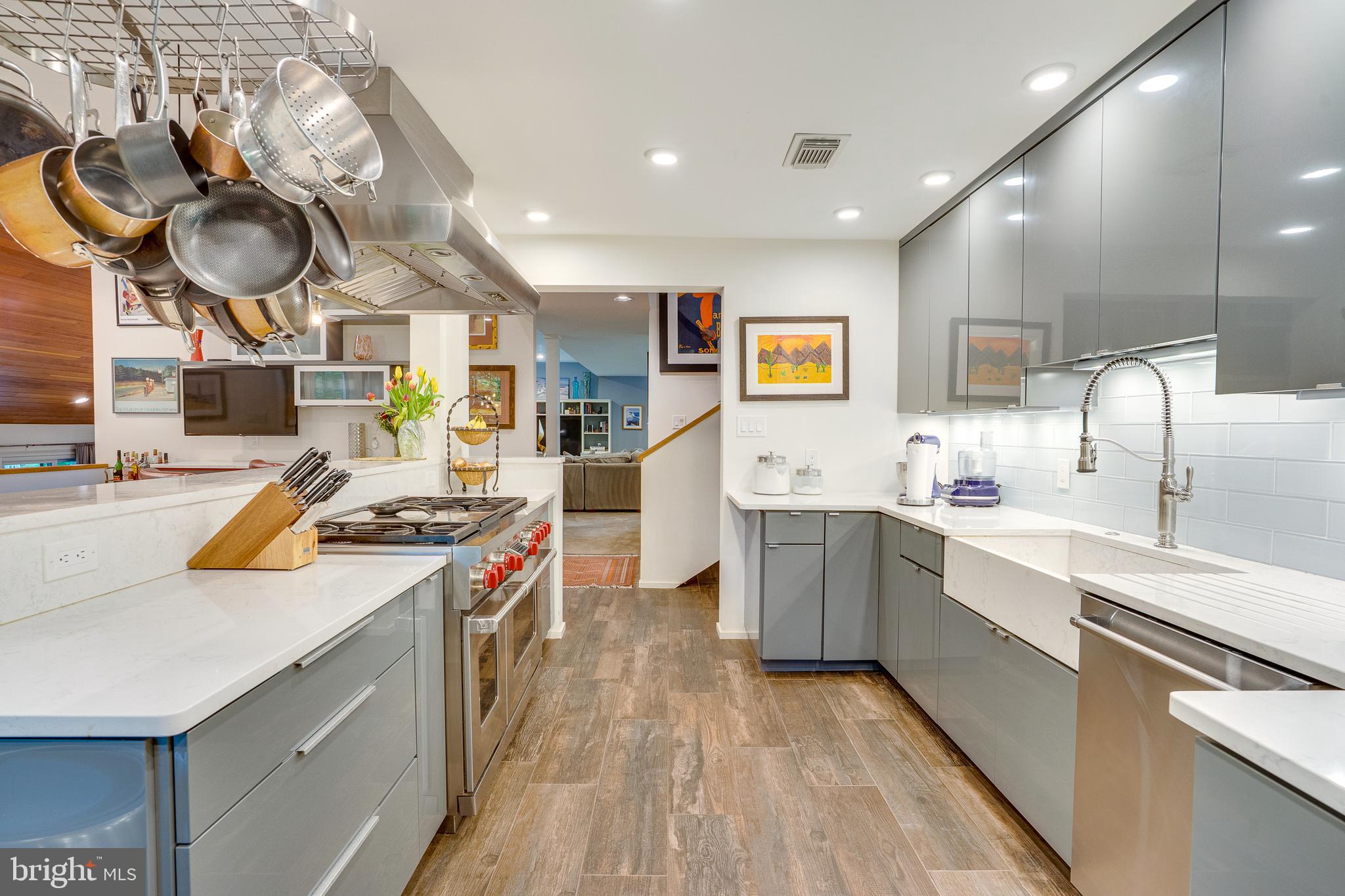 RESTON - Residential