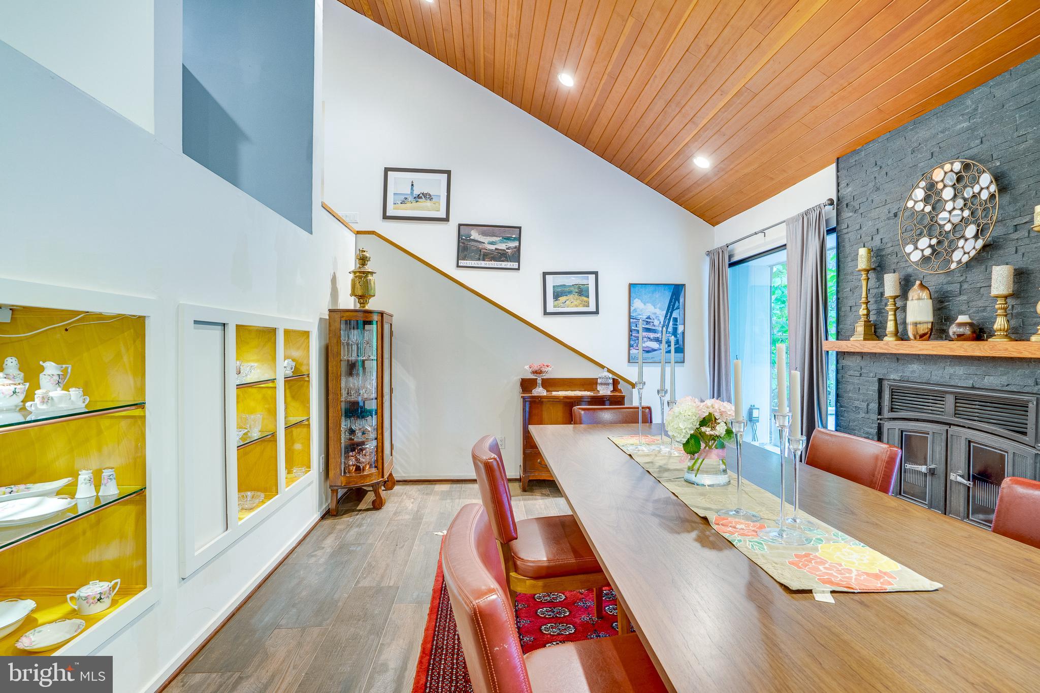 RESTON - Residential