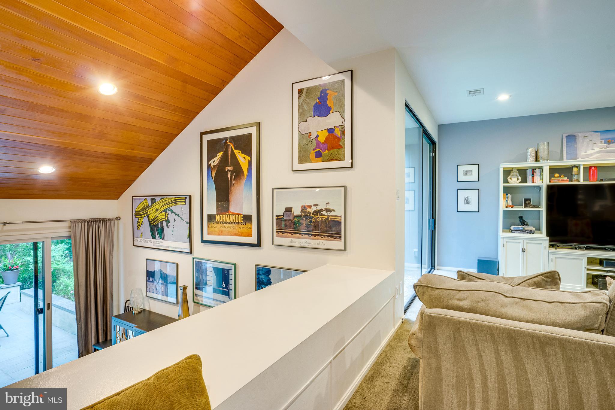 RESTON - Residential