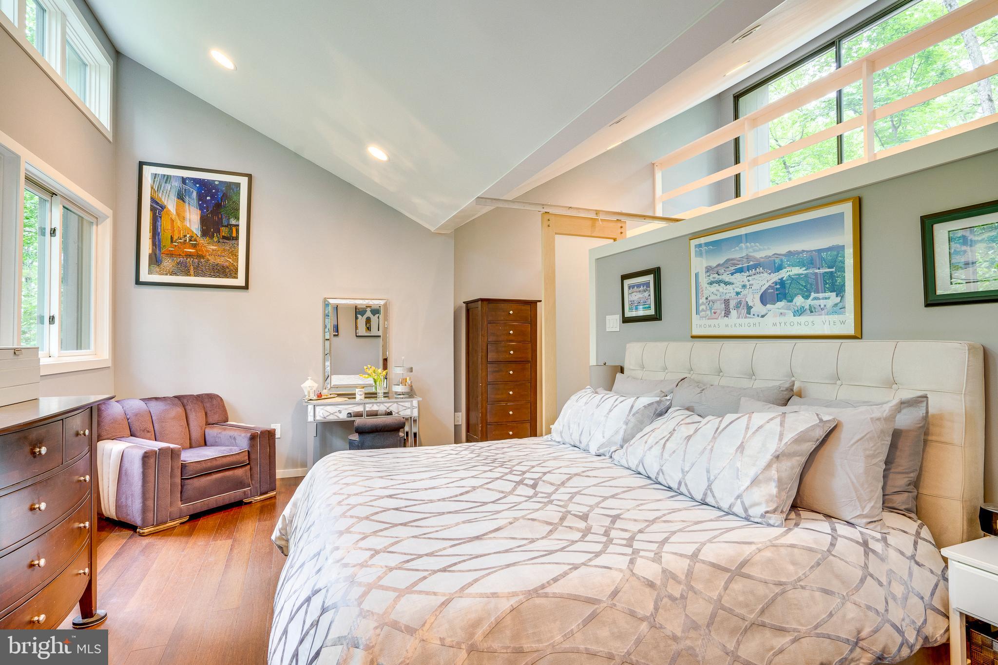 RESTON - Residential