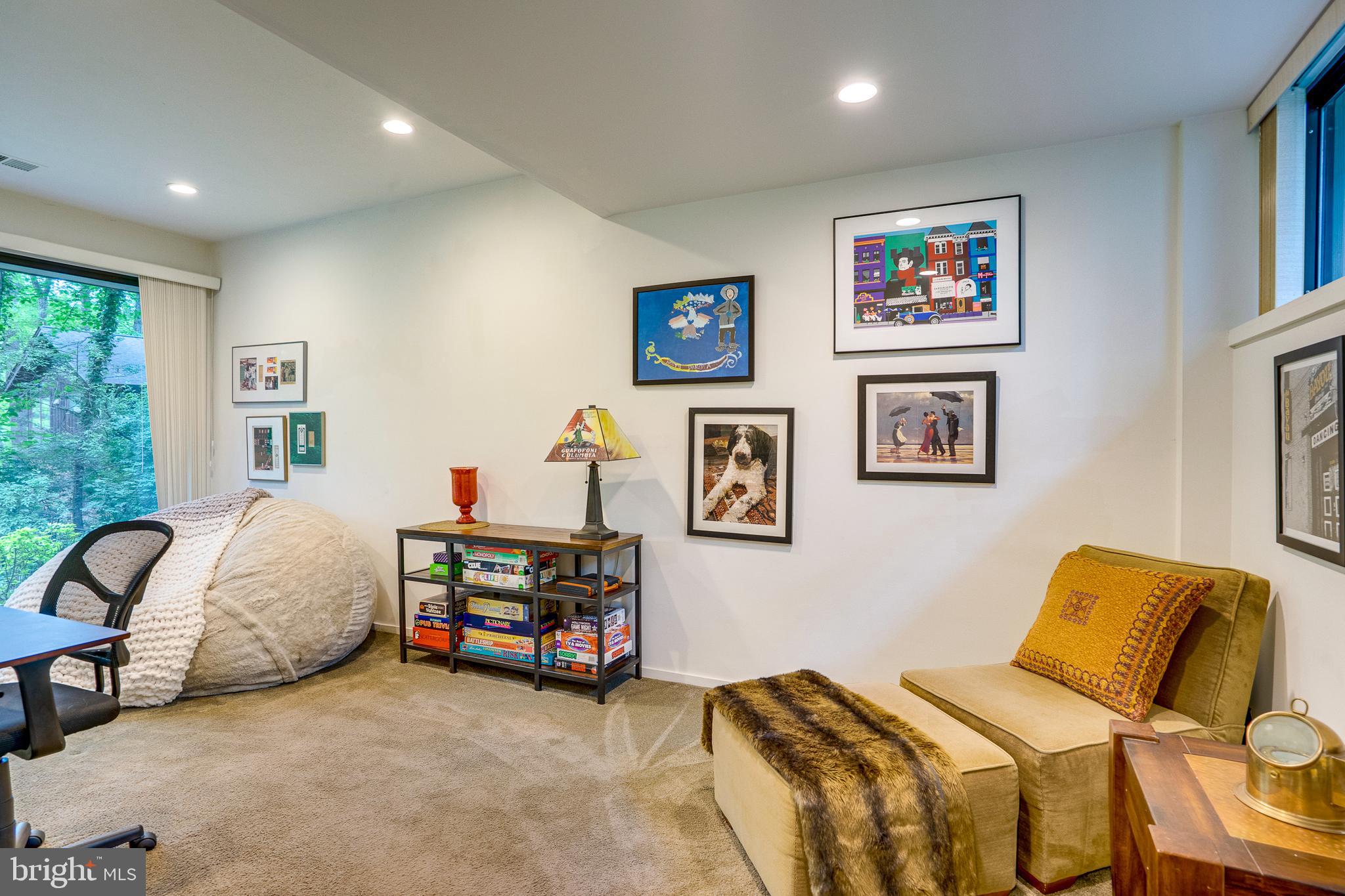 RESTON - Residential