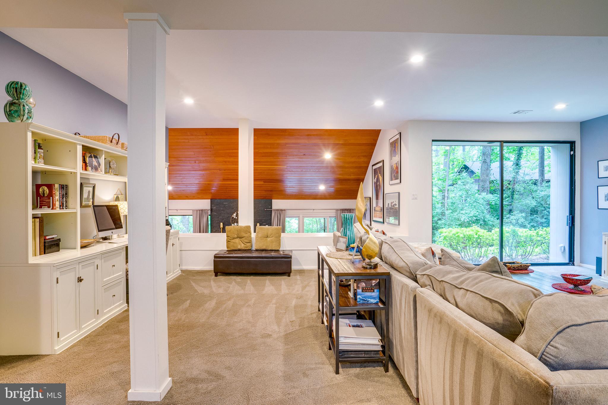 RESTON - Residential