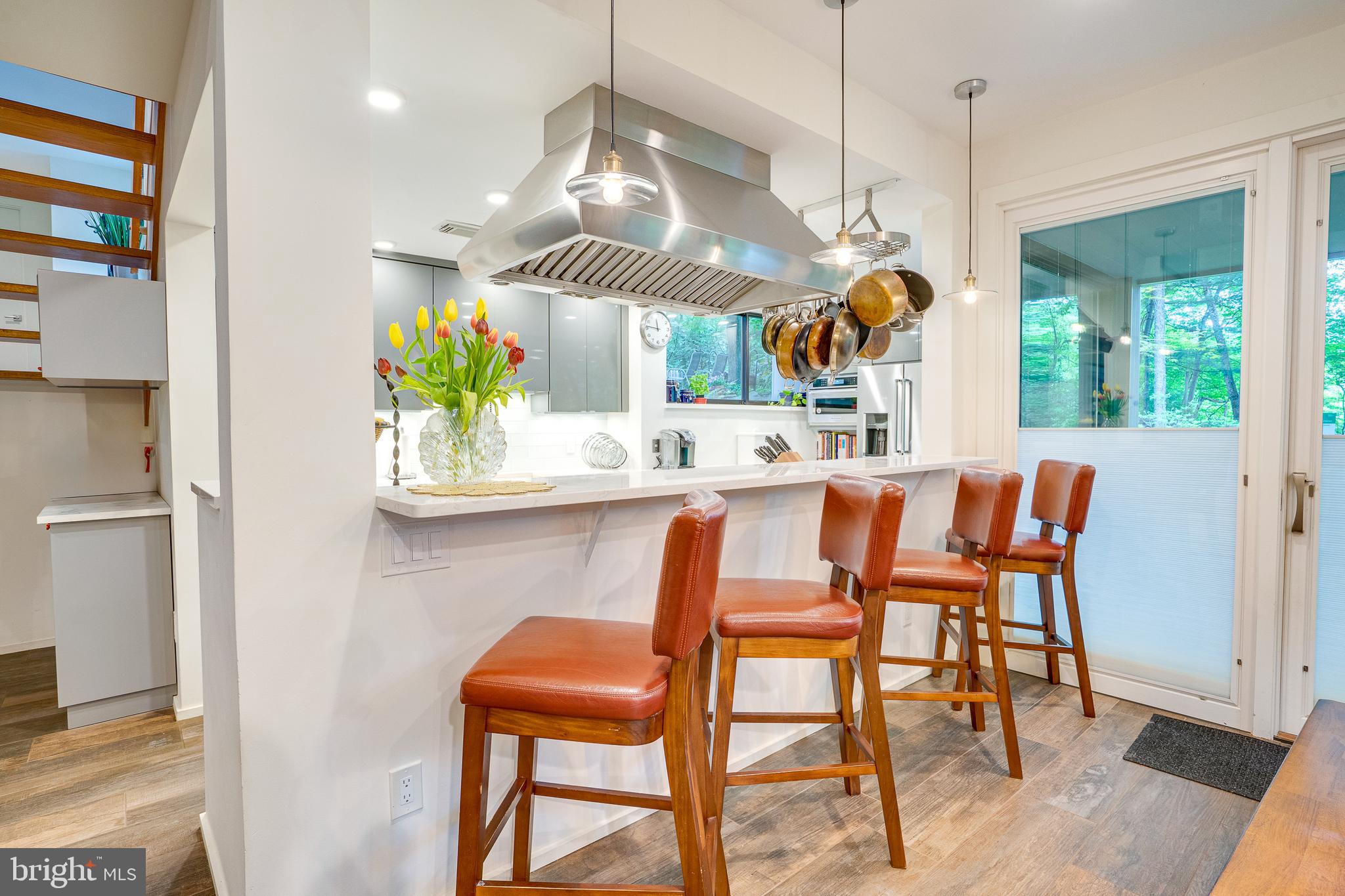 RESTON - Residential