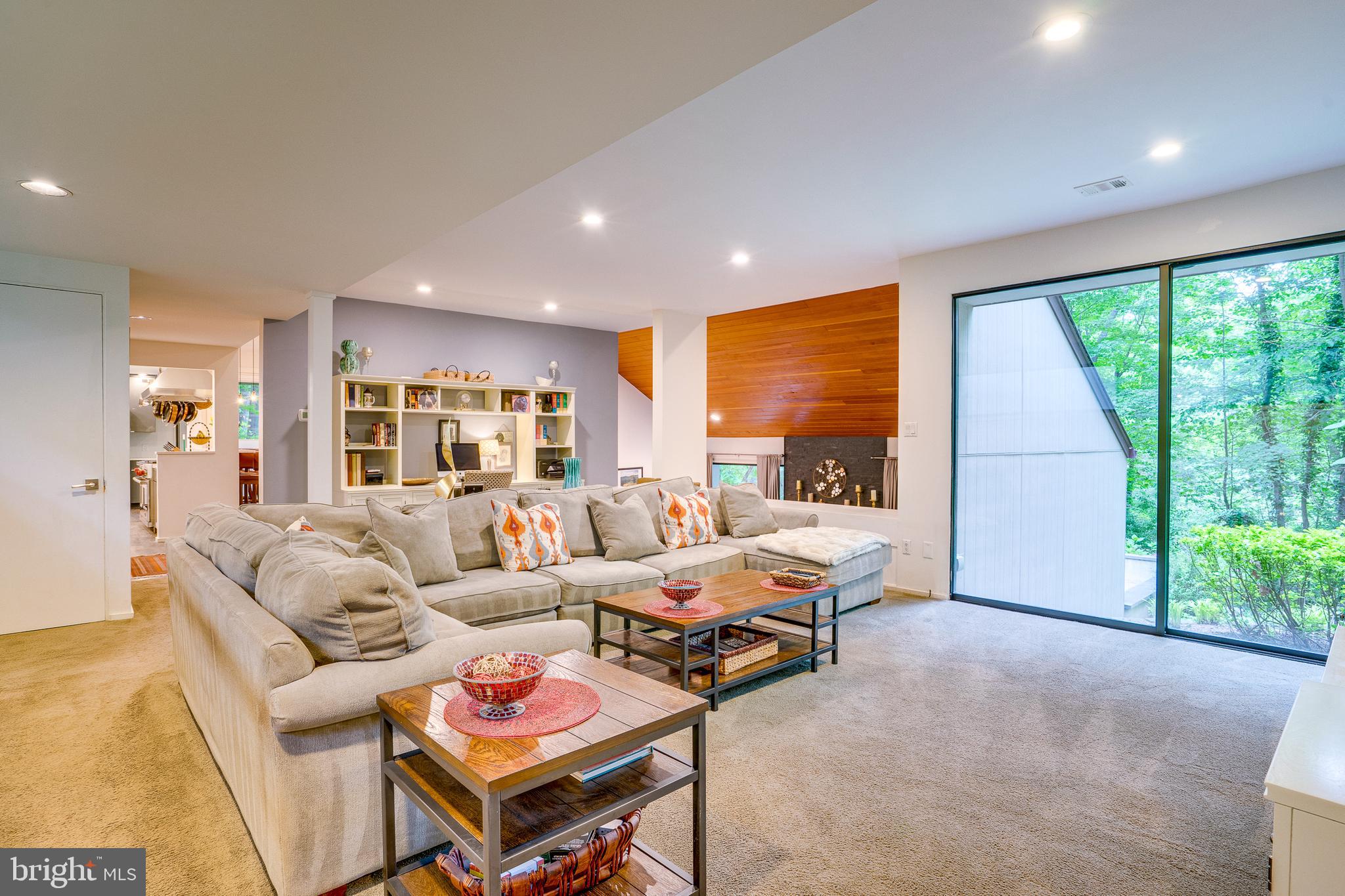 RESTON - Residential