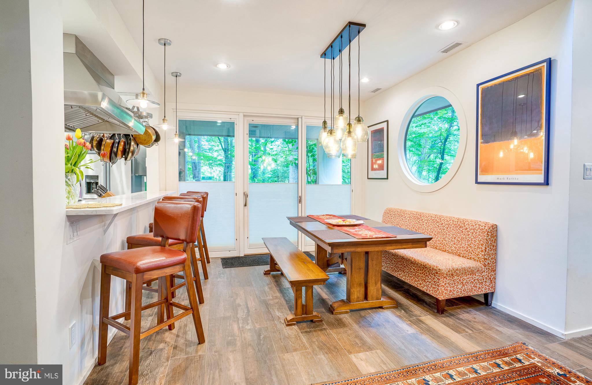 RESTON - Residential