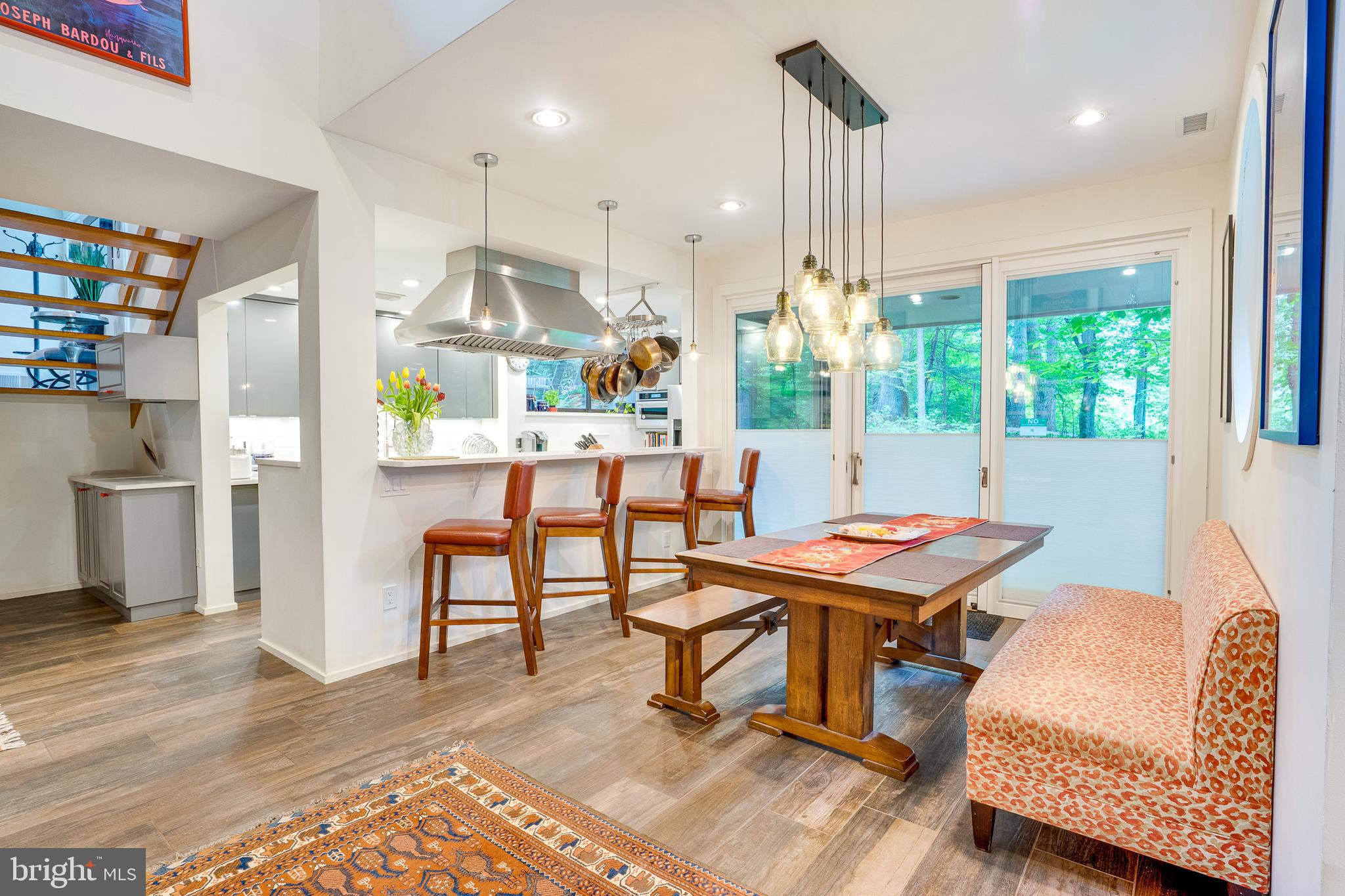 RESTON - Residential