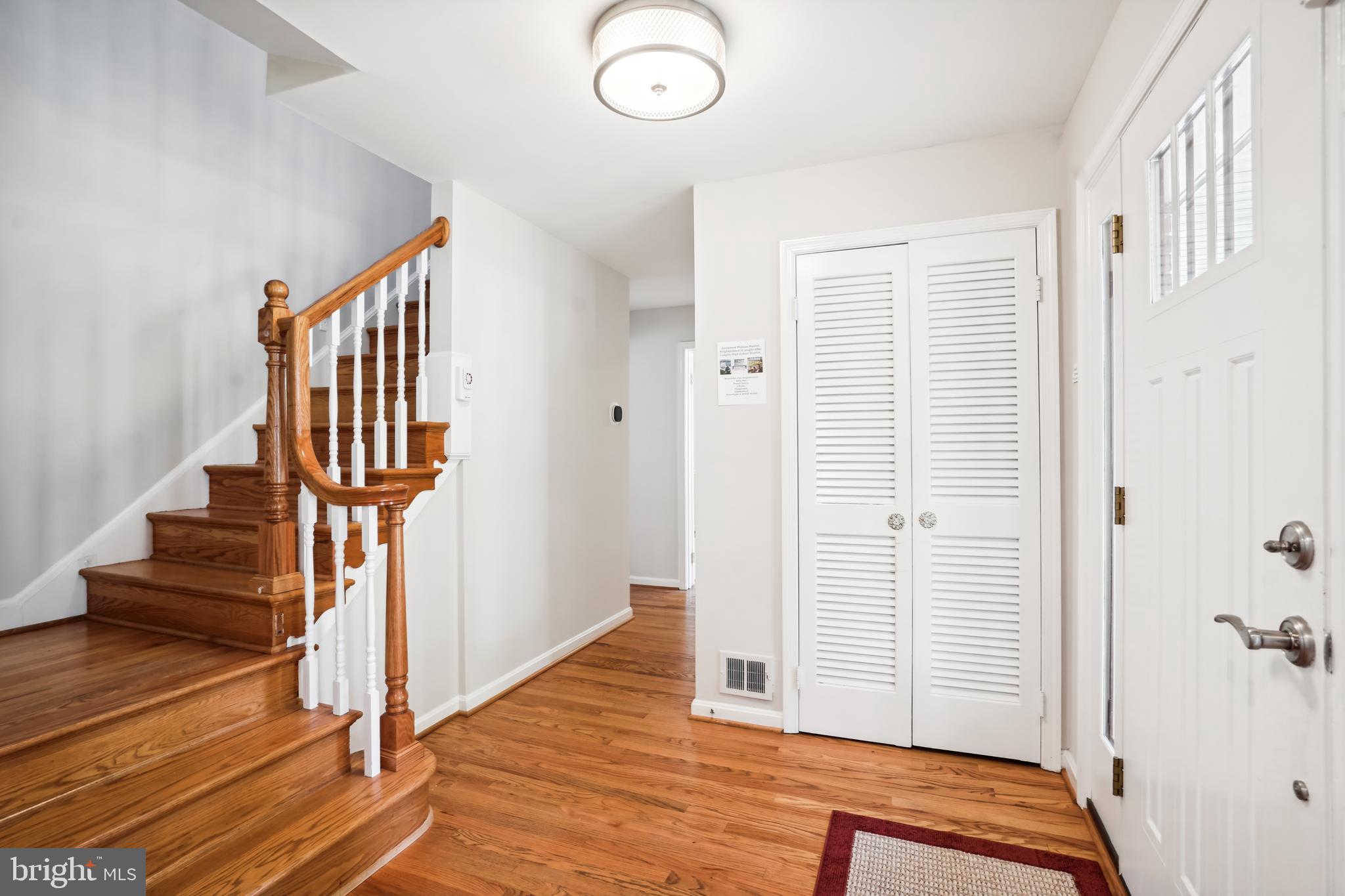 MC LEAN HAMLET - Residential