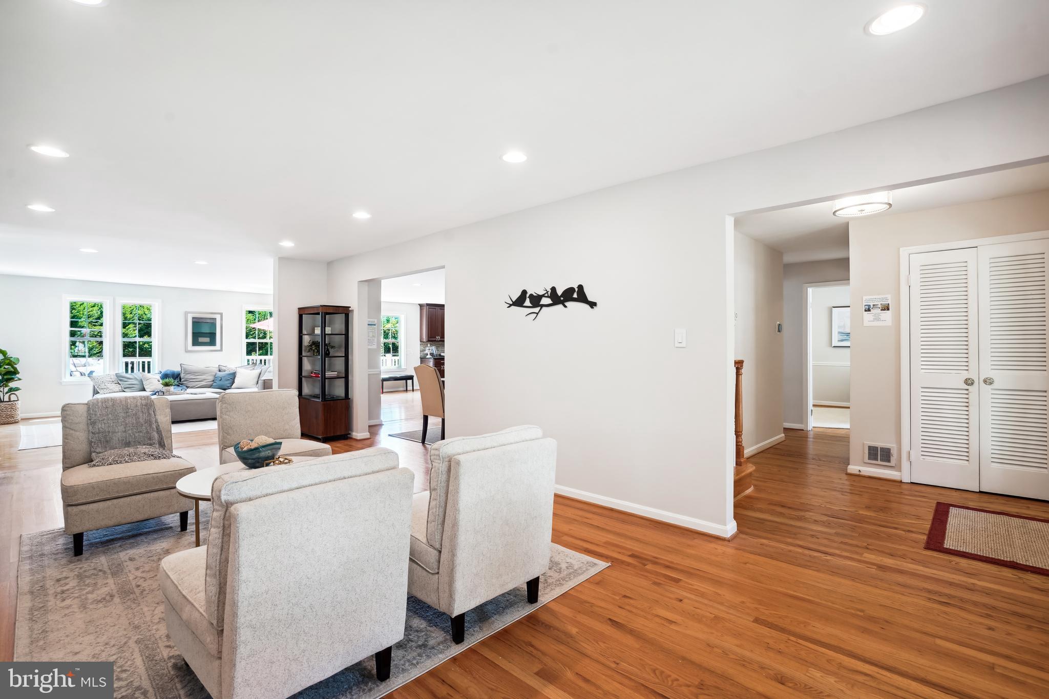 MC LEAN HAMLET - Residential