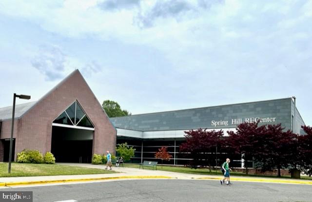 MC LEAN HAMLET - Residential