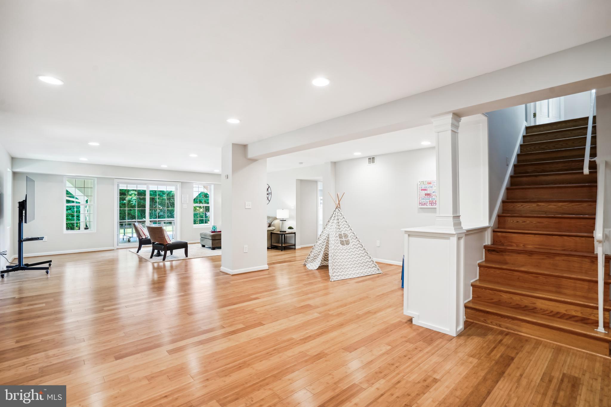 MC LEAN HAMLET - Residential