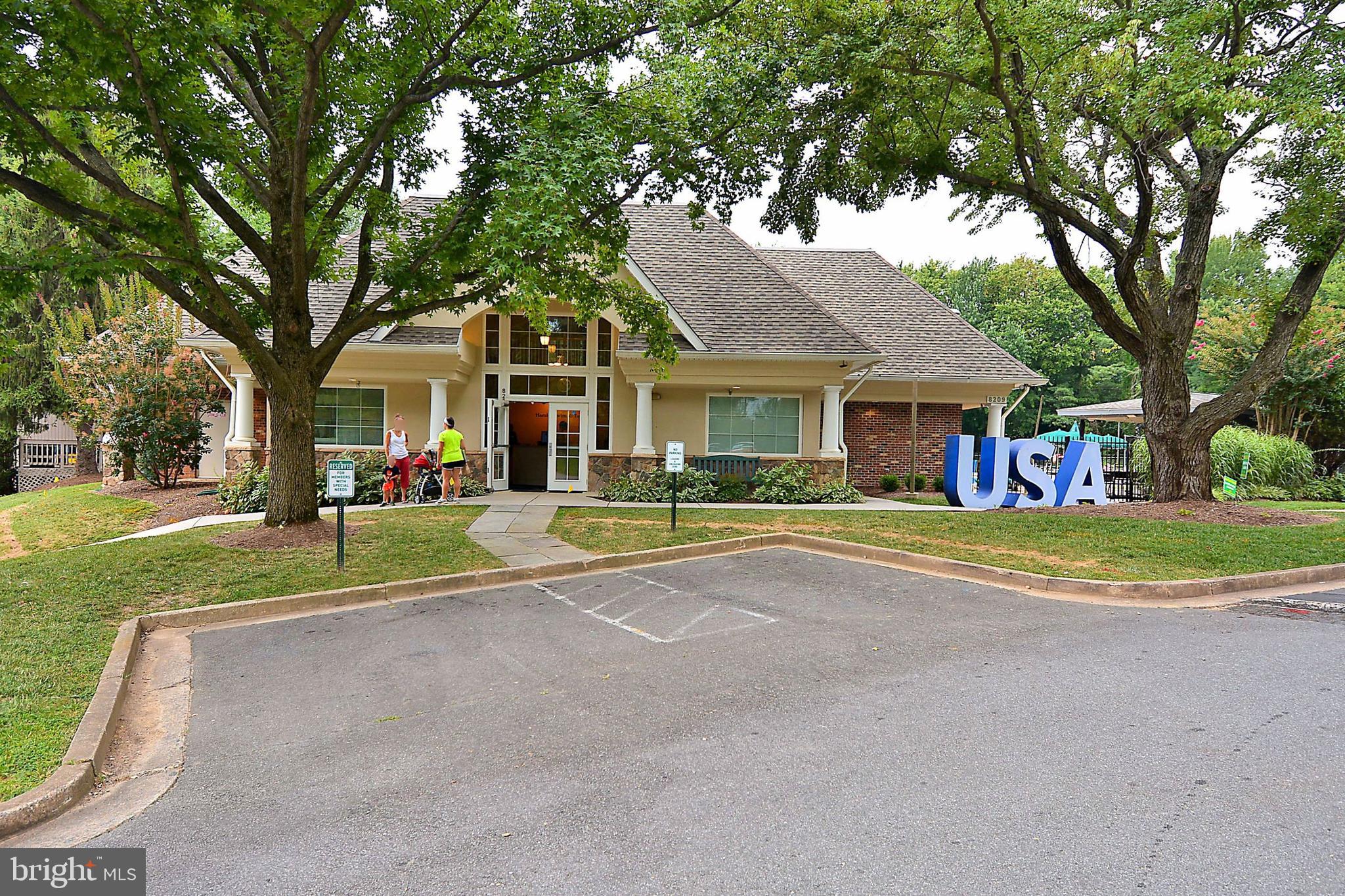 MC LEAN HAMLET - Residential