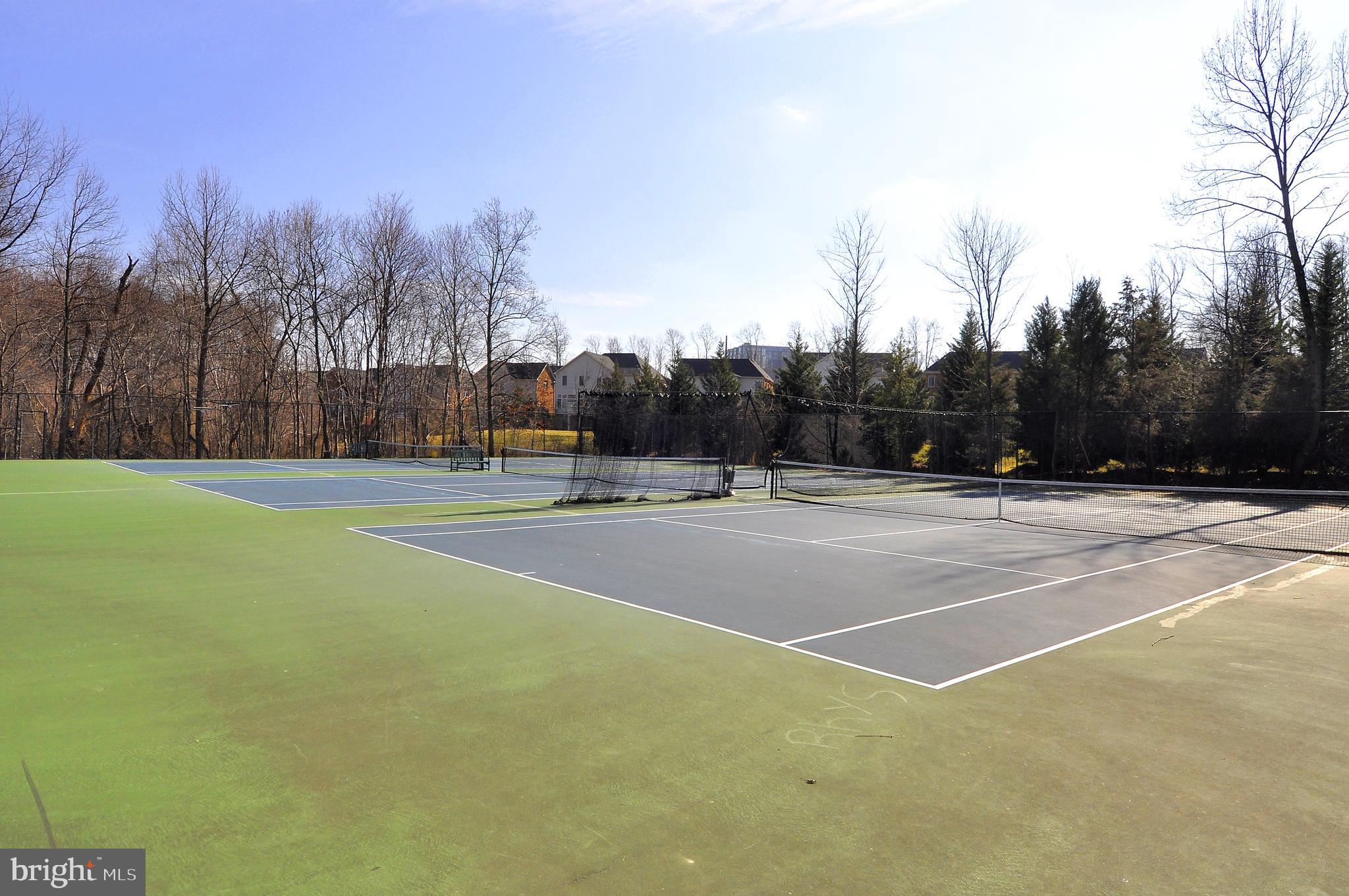 MC LEAN HAMLET - Residential