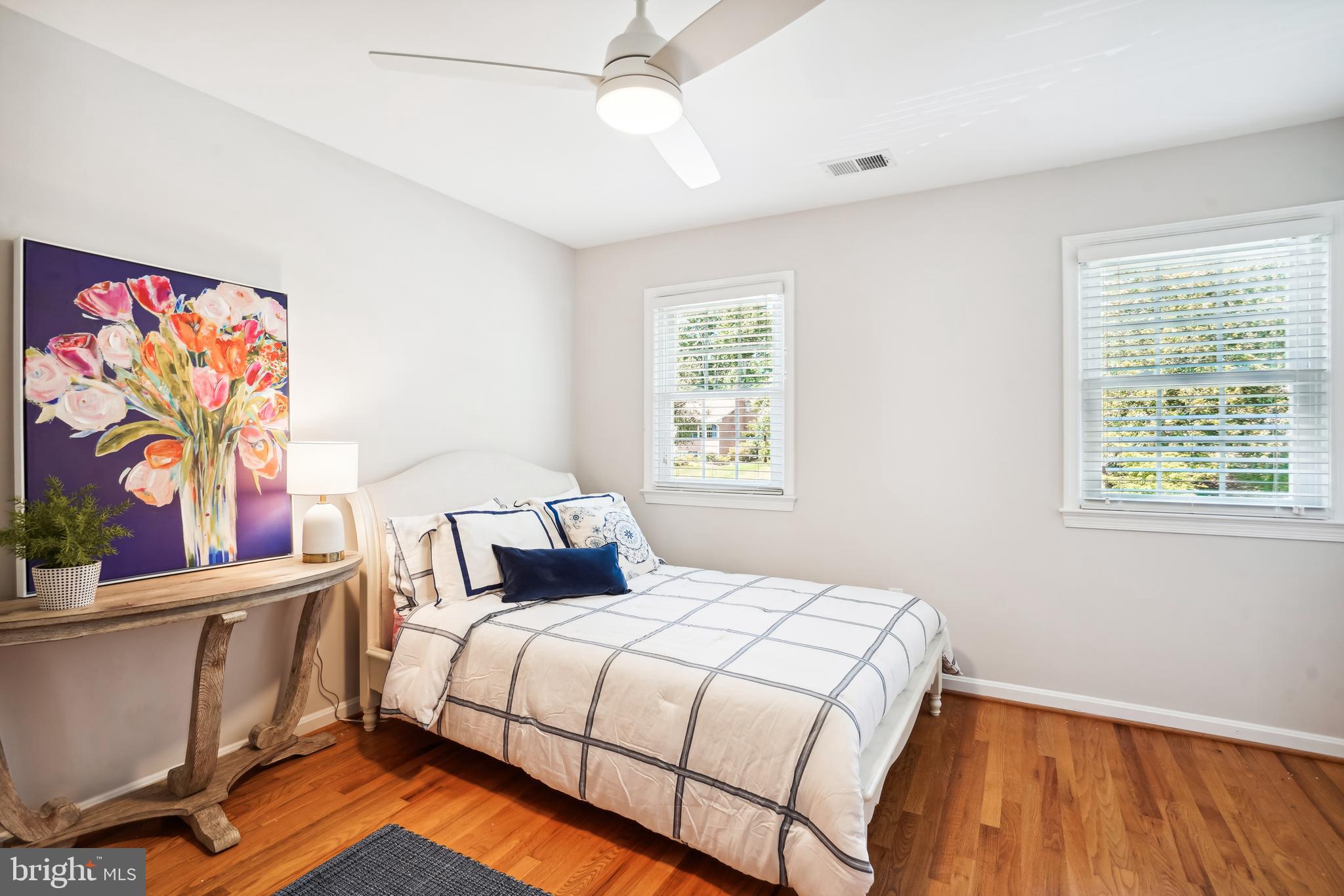 MC LEAN HAMLET - Residential