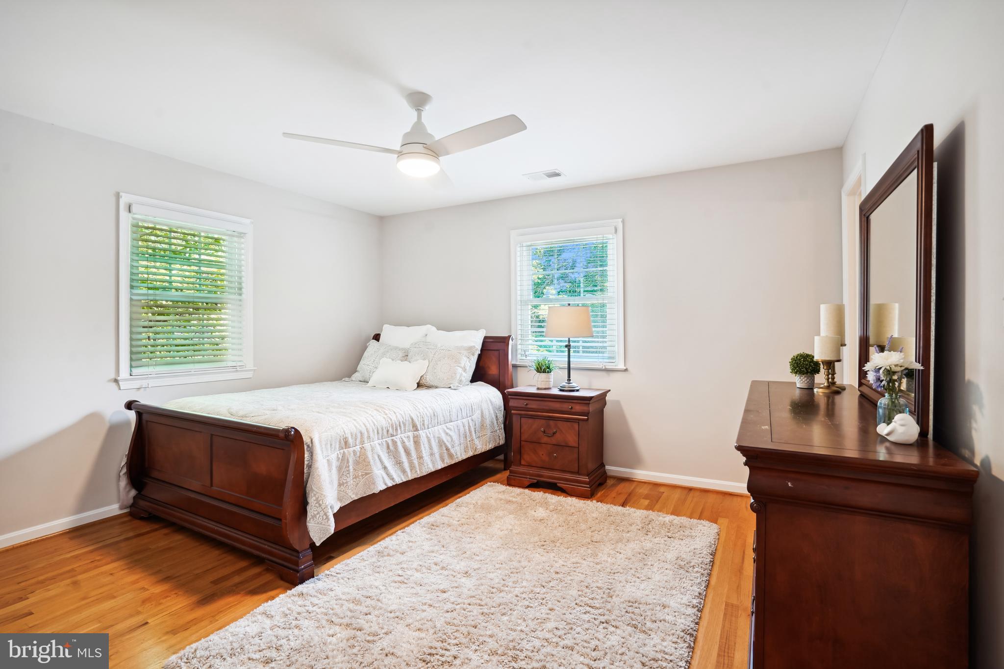 MC LEAN HAMLET - Residential