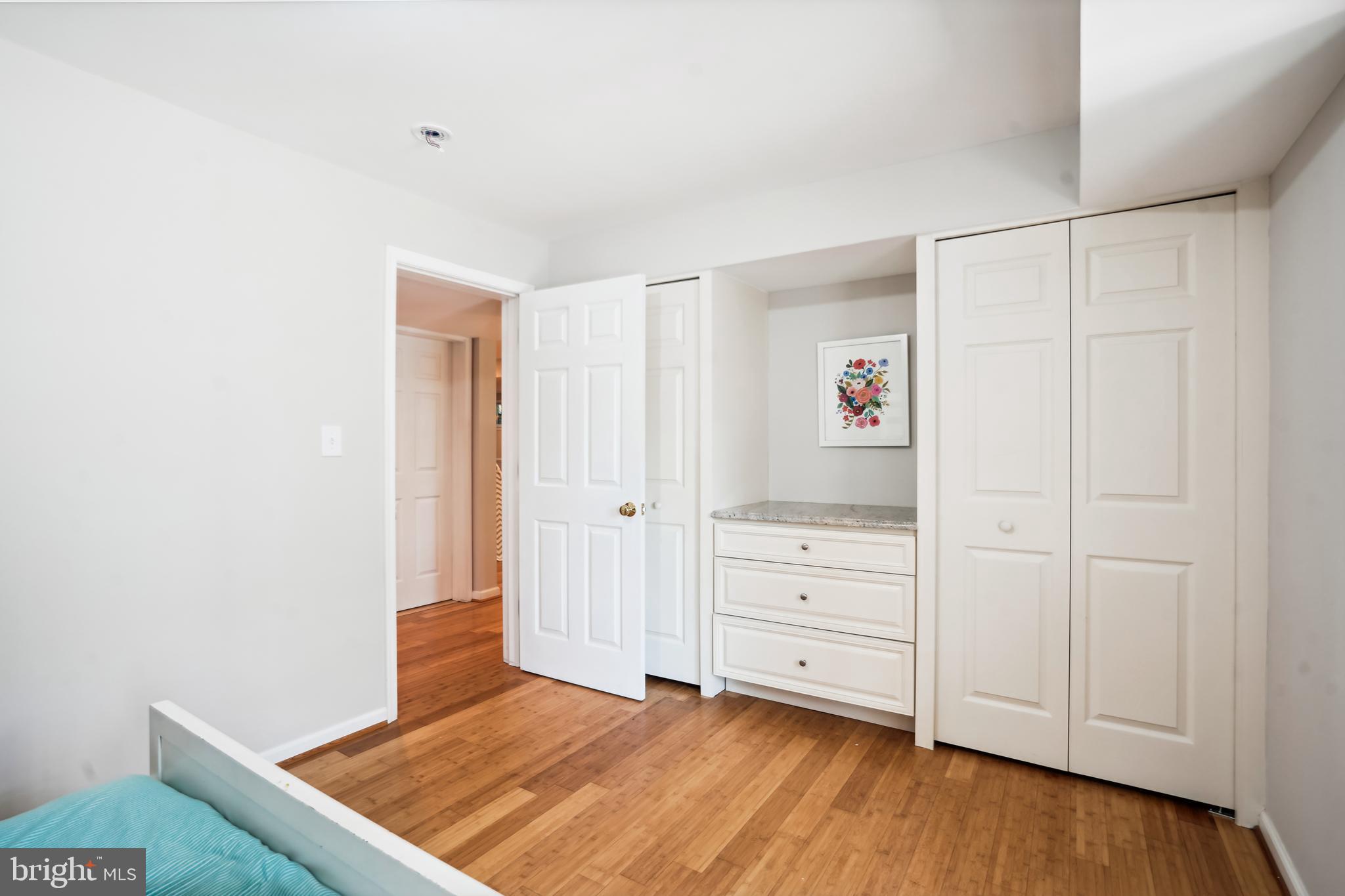 MC LEAN HAMLET - Residential