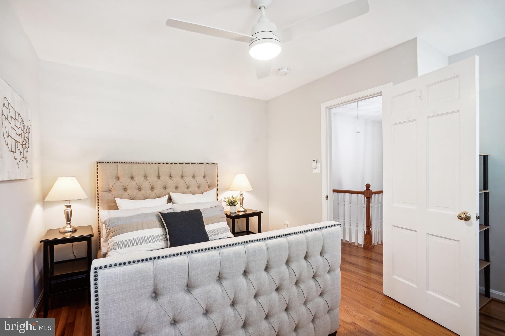 MC LEAN HAMLET - Residential