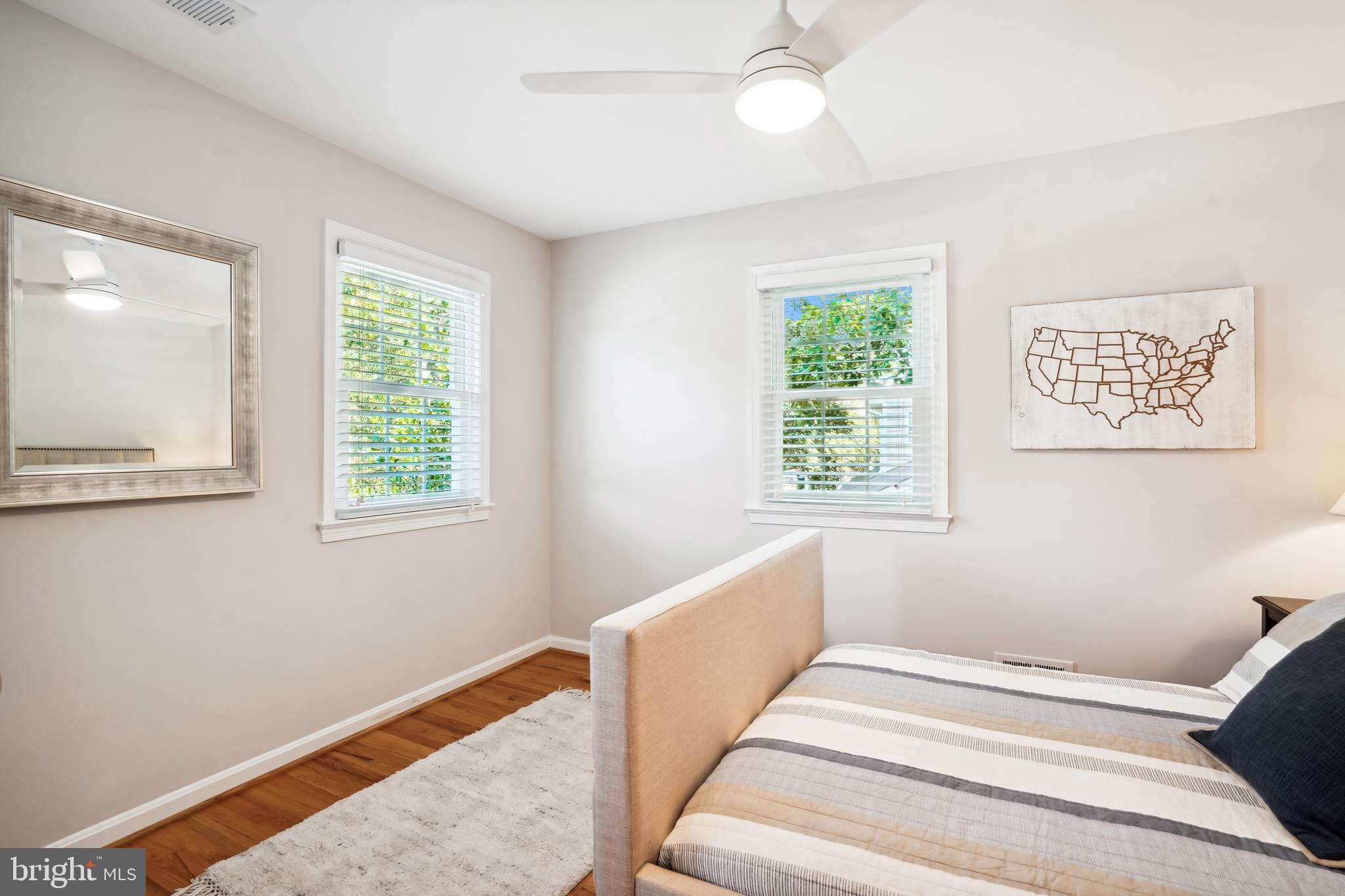 MC LEAN HAMLET - Residential